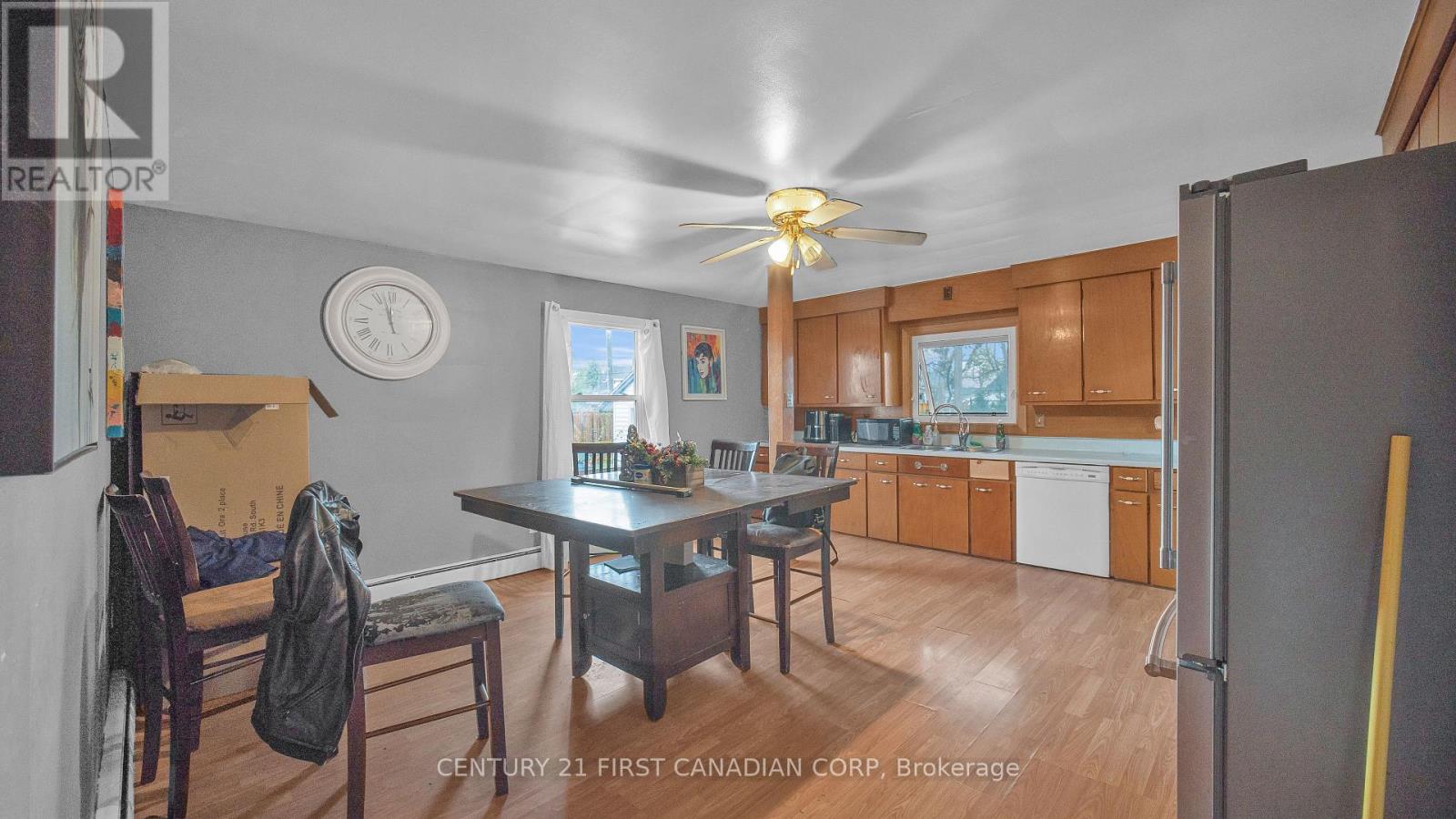 19 Montgomery Drive, Chatham-Kent, Ontario  N8A 1P2 - Photo 5 - X12123650