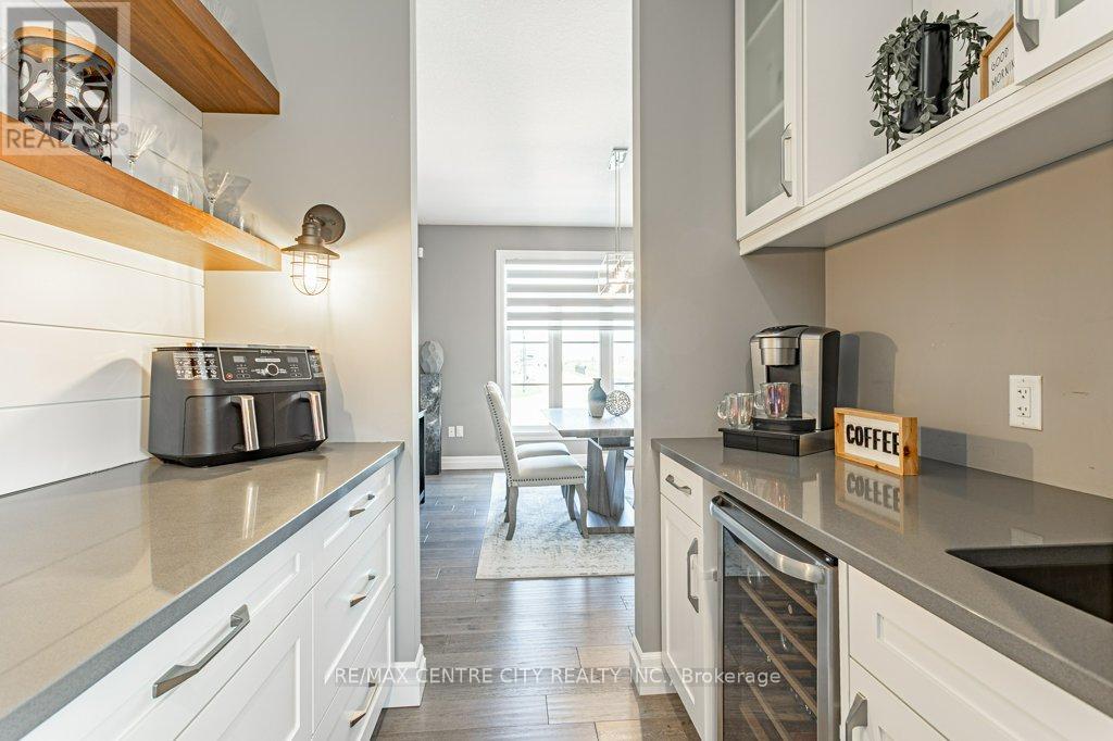 6601 Crown Grant Road, London South (South V), Ontario  N6P 0G3 - Photo 18 - X12123717