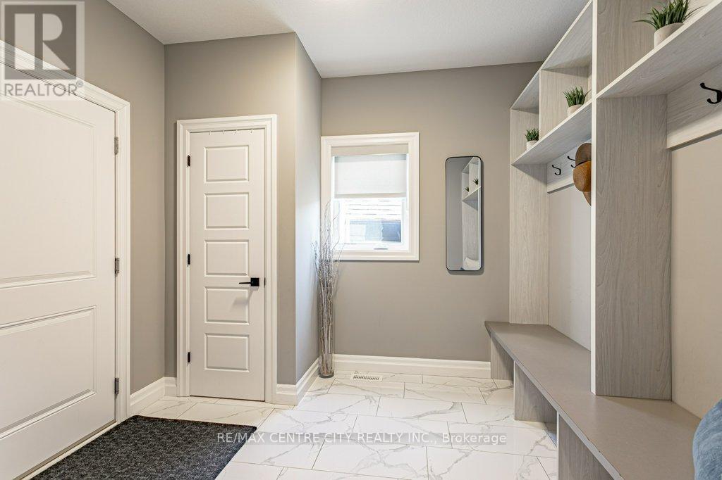 6601 Crown Grant Road, London South (South V), Ontario  N6P 0G3 - Photo 25 - X12123717