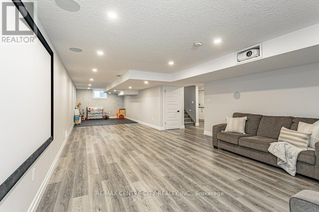 6601 Crown Grant Road, London South (South V), Ontario  N6P 0G3 - Photo 37 - X12123717