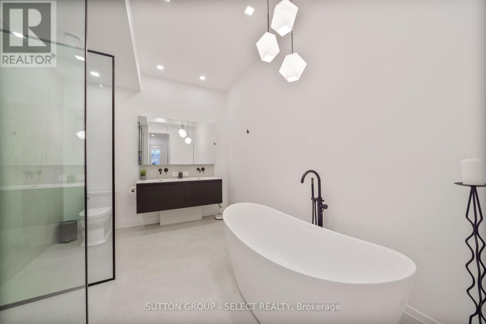 301 Cheapside Street, London East, Ontario  N6A 2A3 - Photo 15 - X12123734