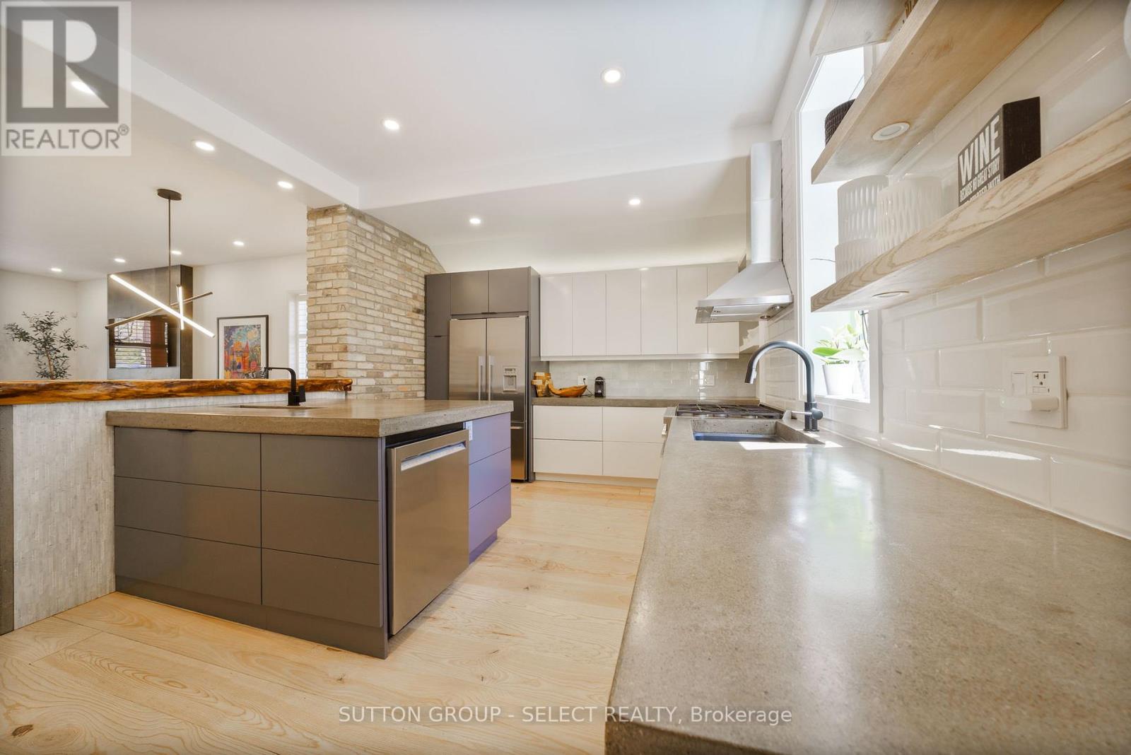 301 Cheapside Street, London East, Ontario  N6A 2A3 - Photo 18 - X12123734