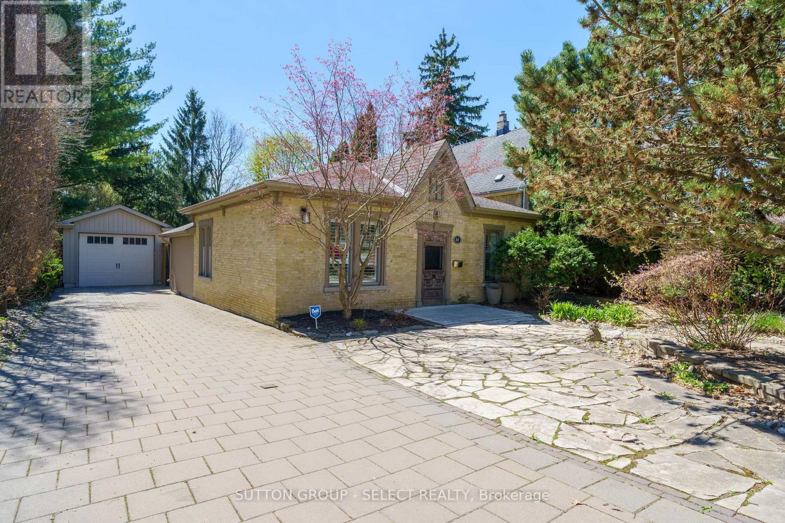 301 Cheapside Street, London East, Ontario  N6A 2A3 - Photo 2 - X12123734