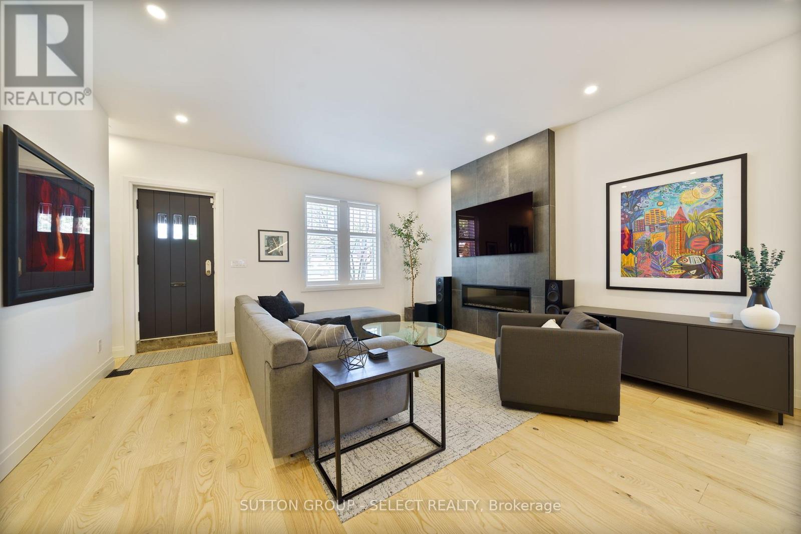 301 Cheapside Street, London East, Ontario  N6A 2A3 - Photo 5 - X12123734