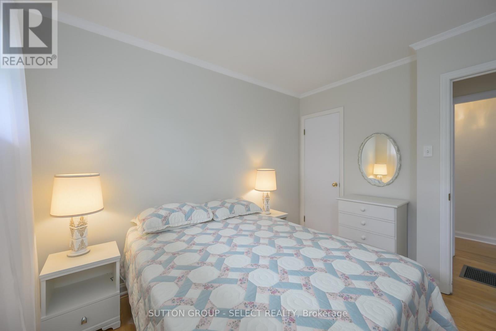 304 Bloxam Avenue W, London South, Ontario  N6J 3K6 - Photo 17 - X12123749