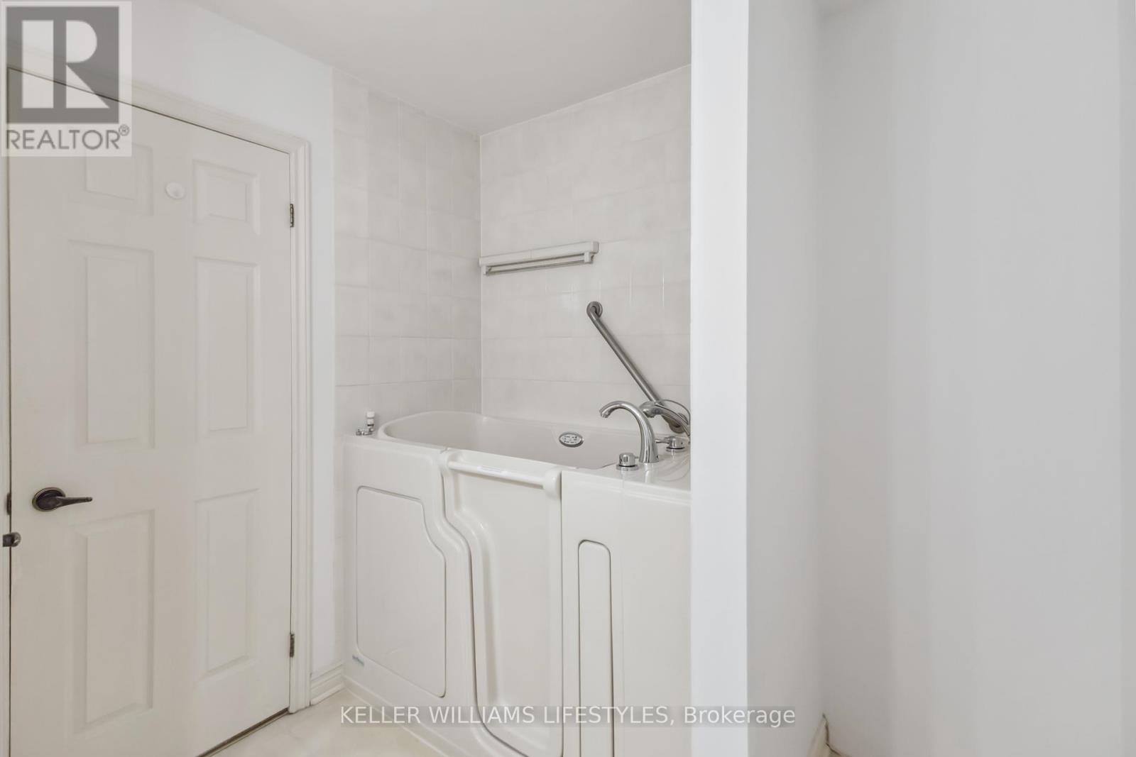 36 - 163 Pine Valley Drive, London South, Ontario  N6J 4R4 - Photo 27 - X12123790