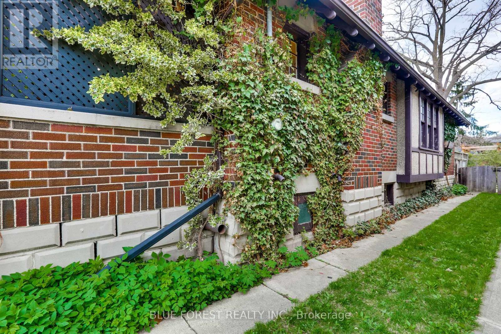 32 Bruce Street, London South (South F), Ontario  N6C 1G5 - Photo 25 - X12123826