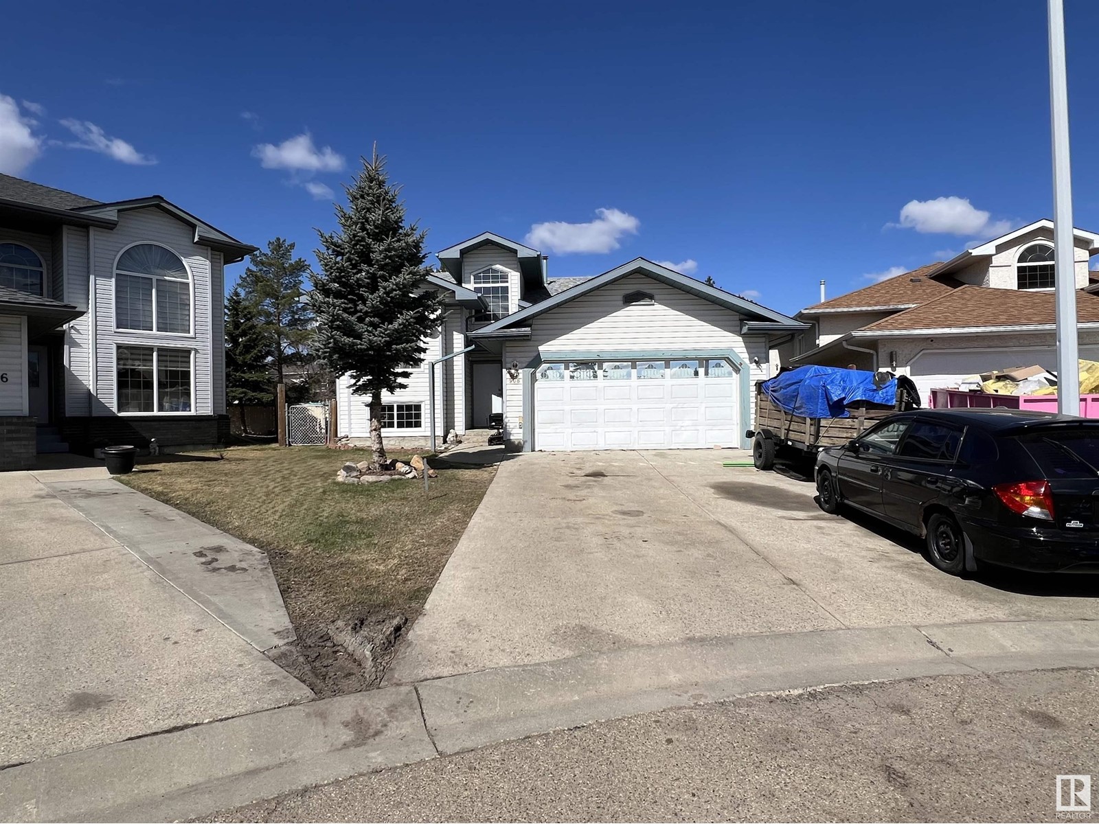 Property at 908 JORDAN CR NW image 2