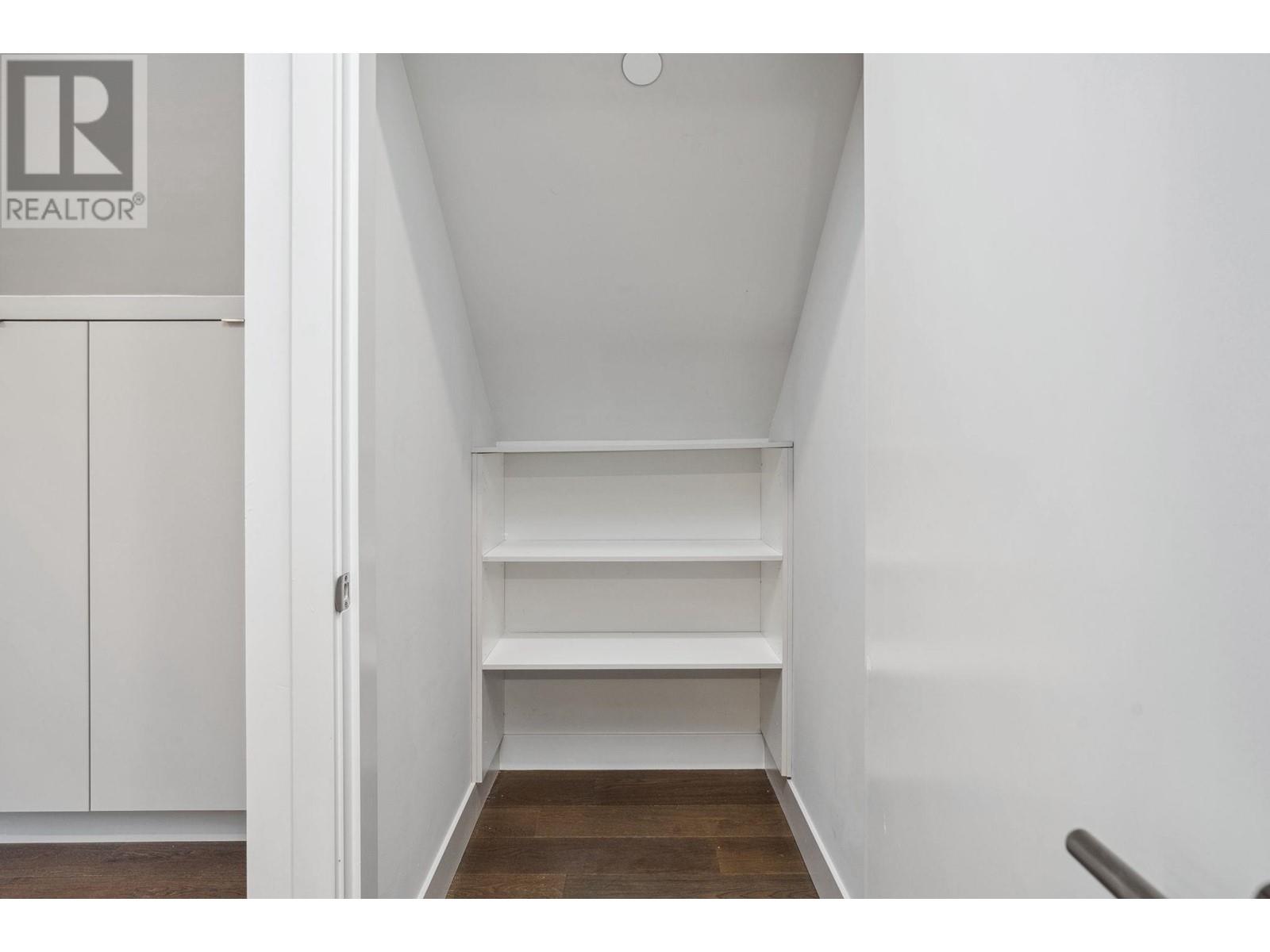 Listing Picture 23 of 40 : 1 638 E 46TH AVENUE, Vancouver / 溫哥華 - 魯藝地產 Yvonne Lu Group - MLS Medallion Club Member