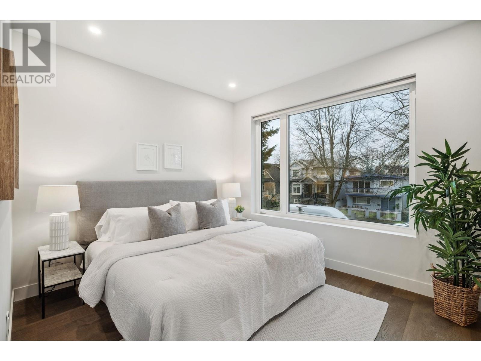 Listing Picture 27 of 40 : 1 638 E 46TH AVENUE, Vancouver / 溫哥華 - 魯藝地產 Yvonne Lu Group - MLS Medallion Club Member