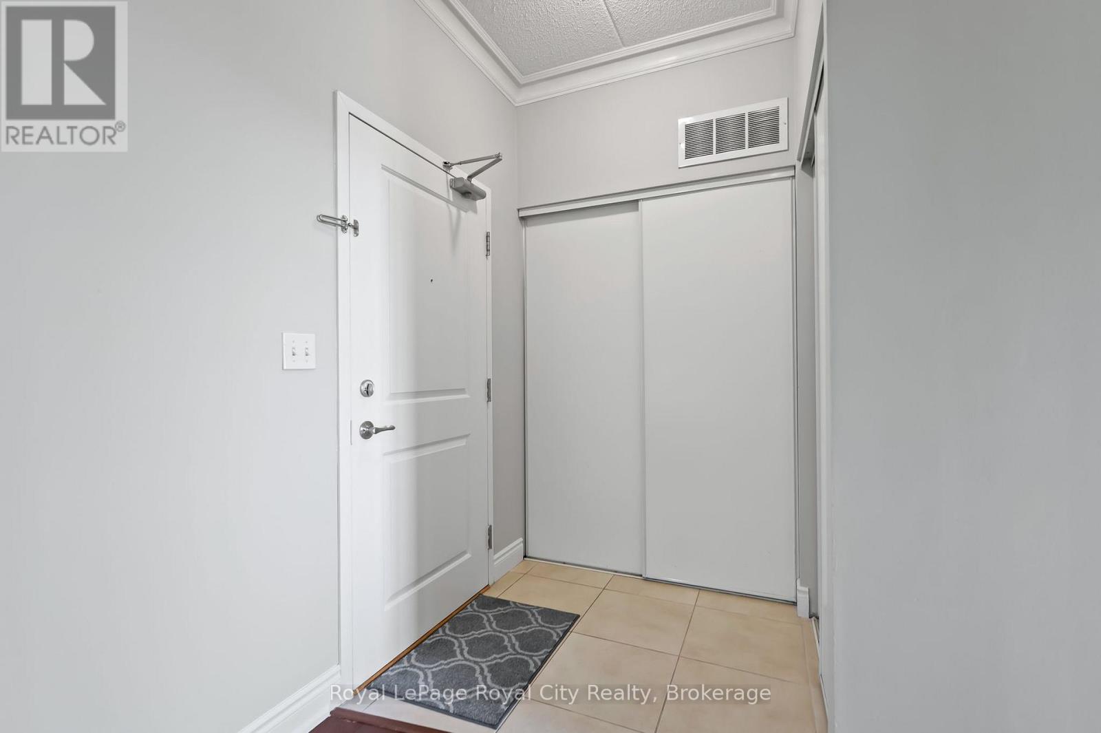 311 - 1440 Gordon Street, Guelph, Ontario  N1L 1C8 - Photo 4 - X12123629