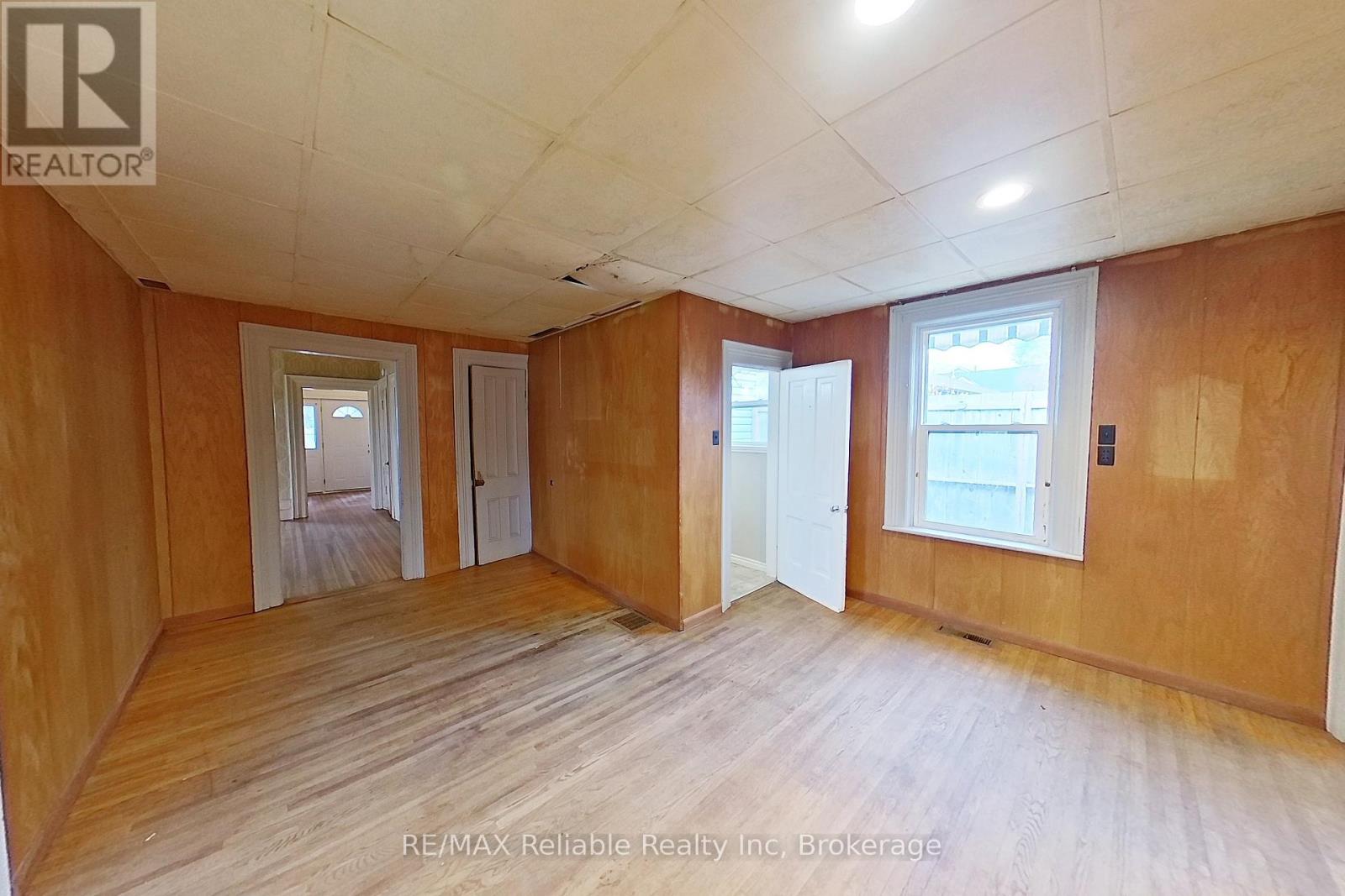 59 Rattenbury Street W, Central Huron, Ontario  N0M 1L0 - Photo 9 - X12123634