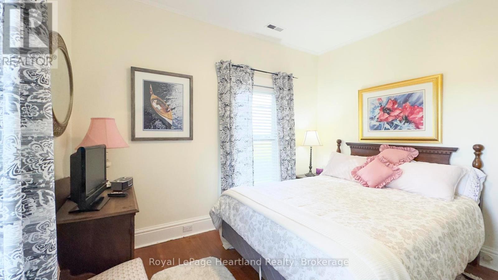 73399 London Road, Bluewater, Ontario  N0M 2E0 - Photo 33 - X12123708