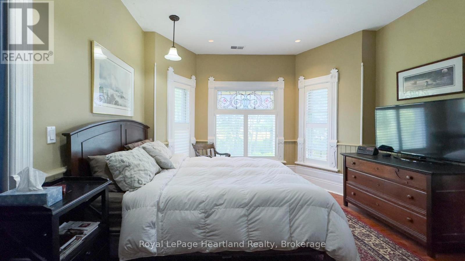 73399 London Road, Bluewater, Ontario  N0M 2E0 - Photo 36 - X12123708