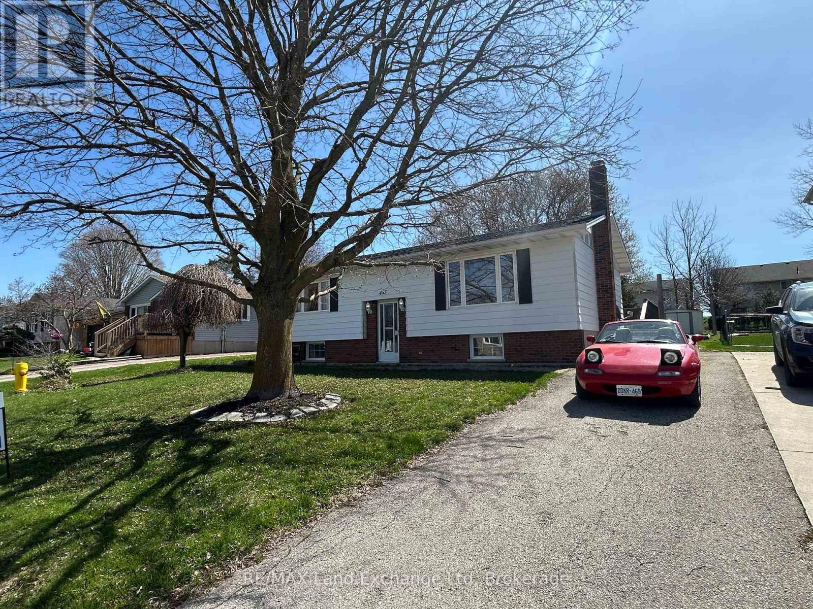 455 Highland Drive, North Huron, Ontario  N0G 2W0 - Photo 1 - X12123763