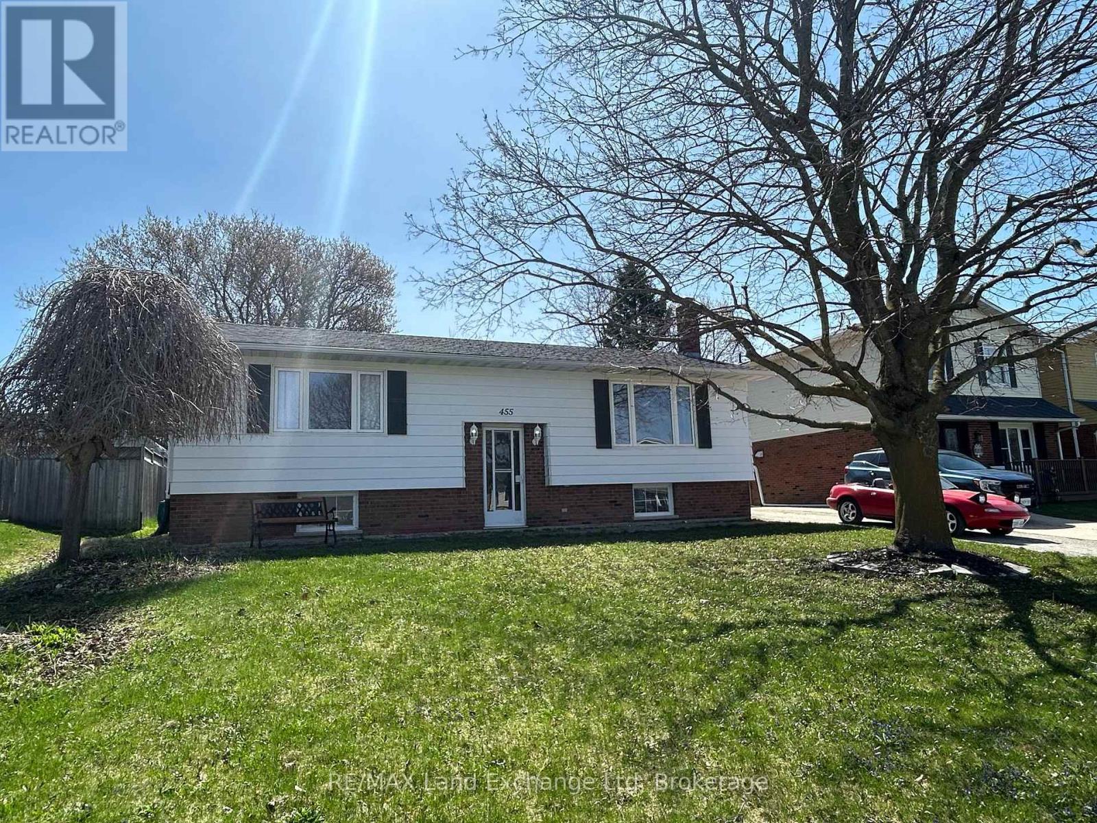 455 Highland Drive, North Huron, Ontario  N0G 2W0 - Photo 3 - X12123763