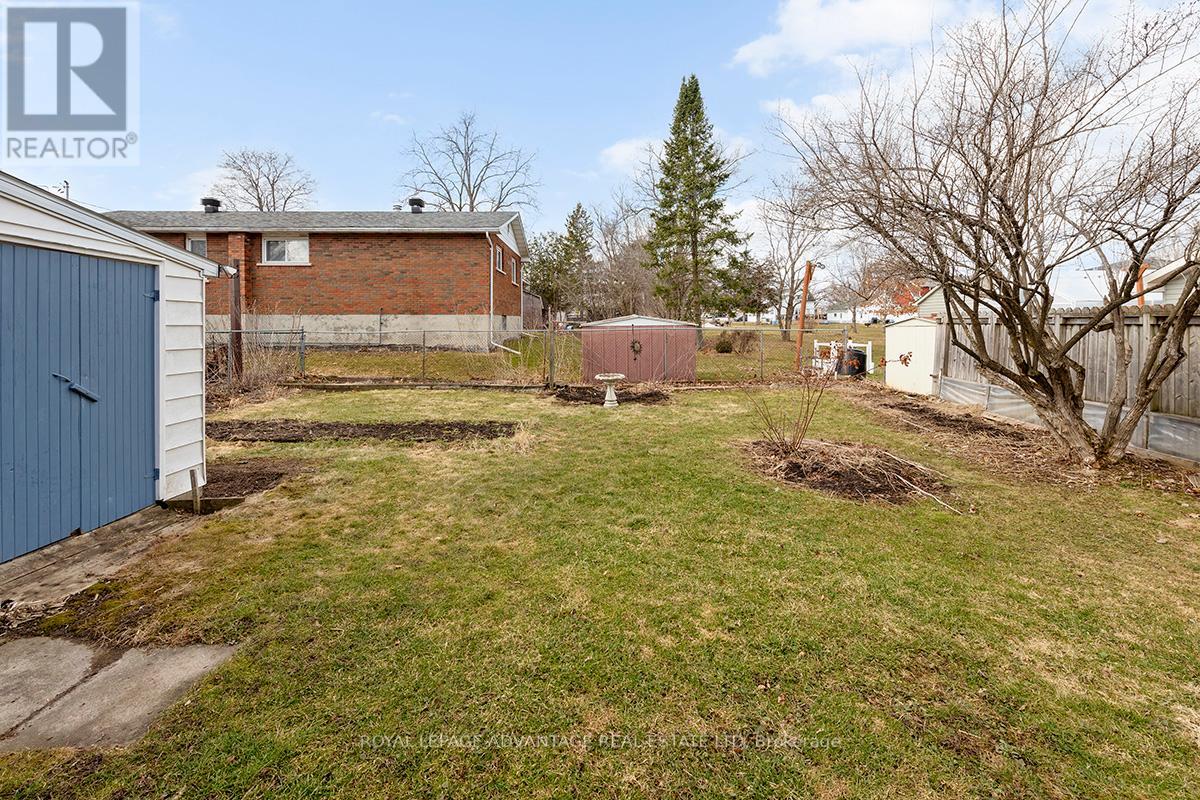 Property at 214 GORE STREET E image 4