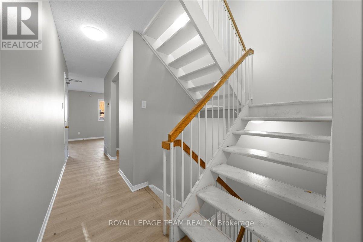 73 Carillon Street, Ottawa, Ontario  K1L 5Y6 - Photo 11 - X12123631