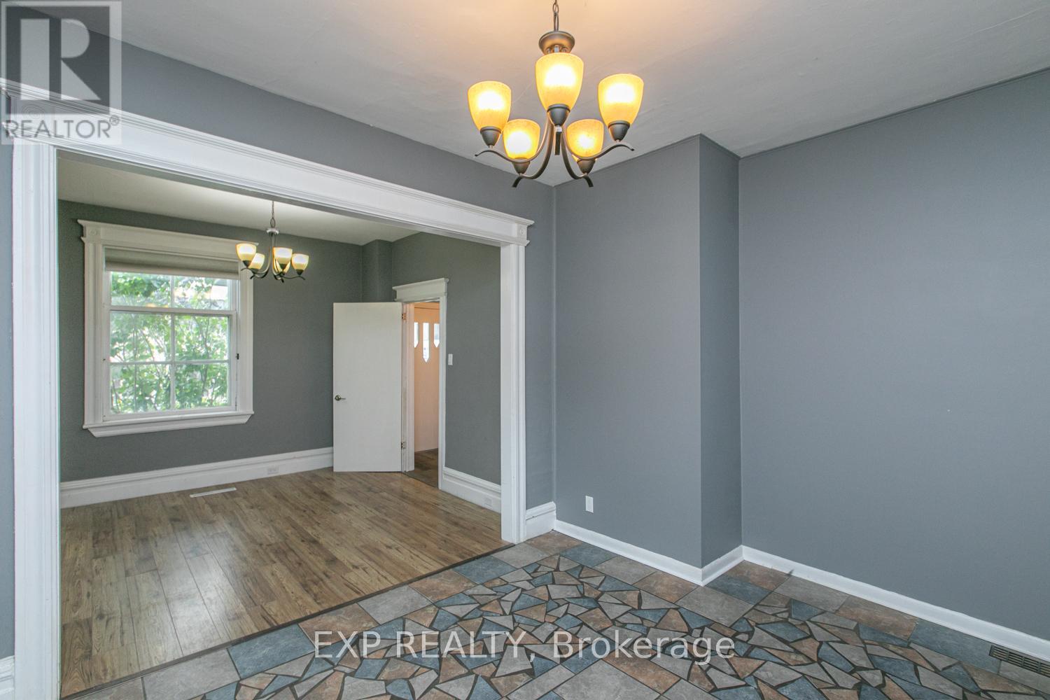 341 Parkdale Avenue, Ottawa, Ontario  K1Y 1G7 - Photo 12 - X12123676