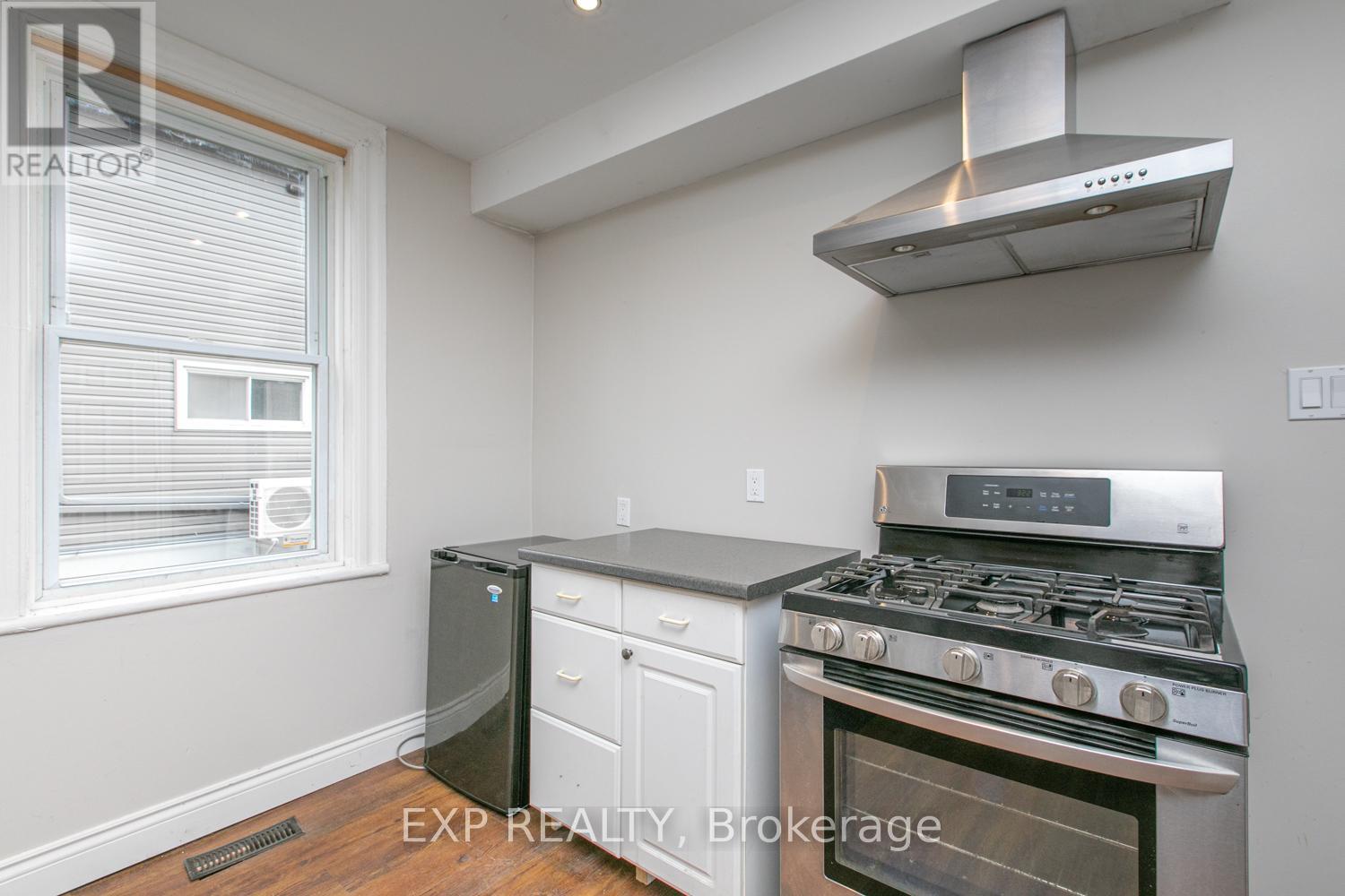 341 Parkdale Avenue, Ottawa, Ontario  K1Y 1G7 - Photo 18 - X12123676