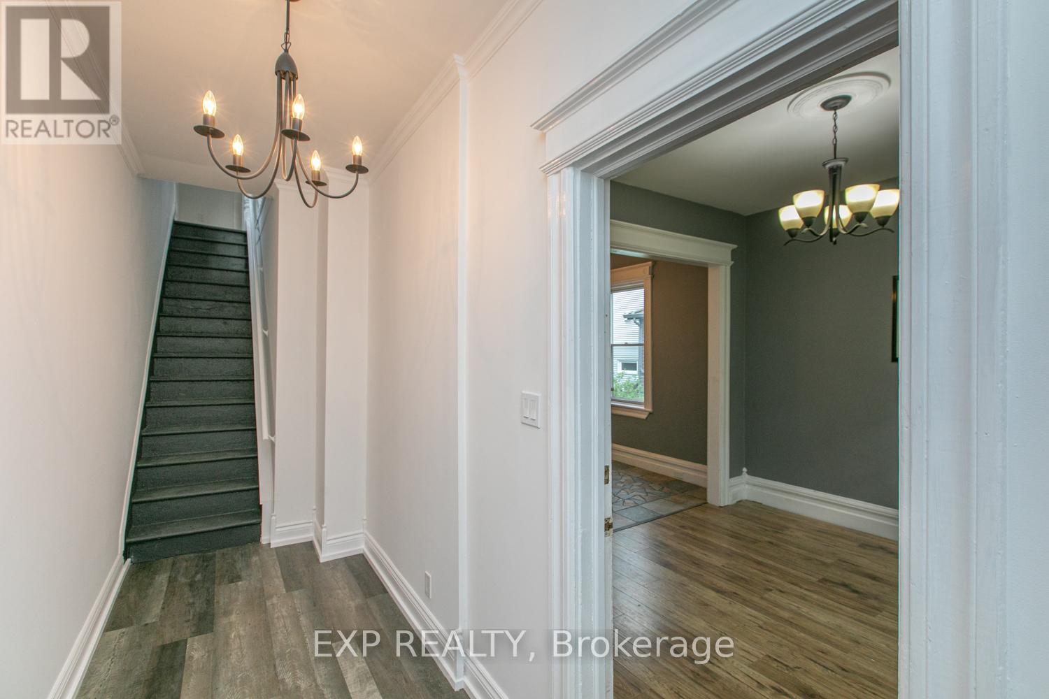 341 Parkdale Avenue, Ottawa, Ontario  K1Y 1G7 - Photo 5 - X12123676