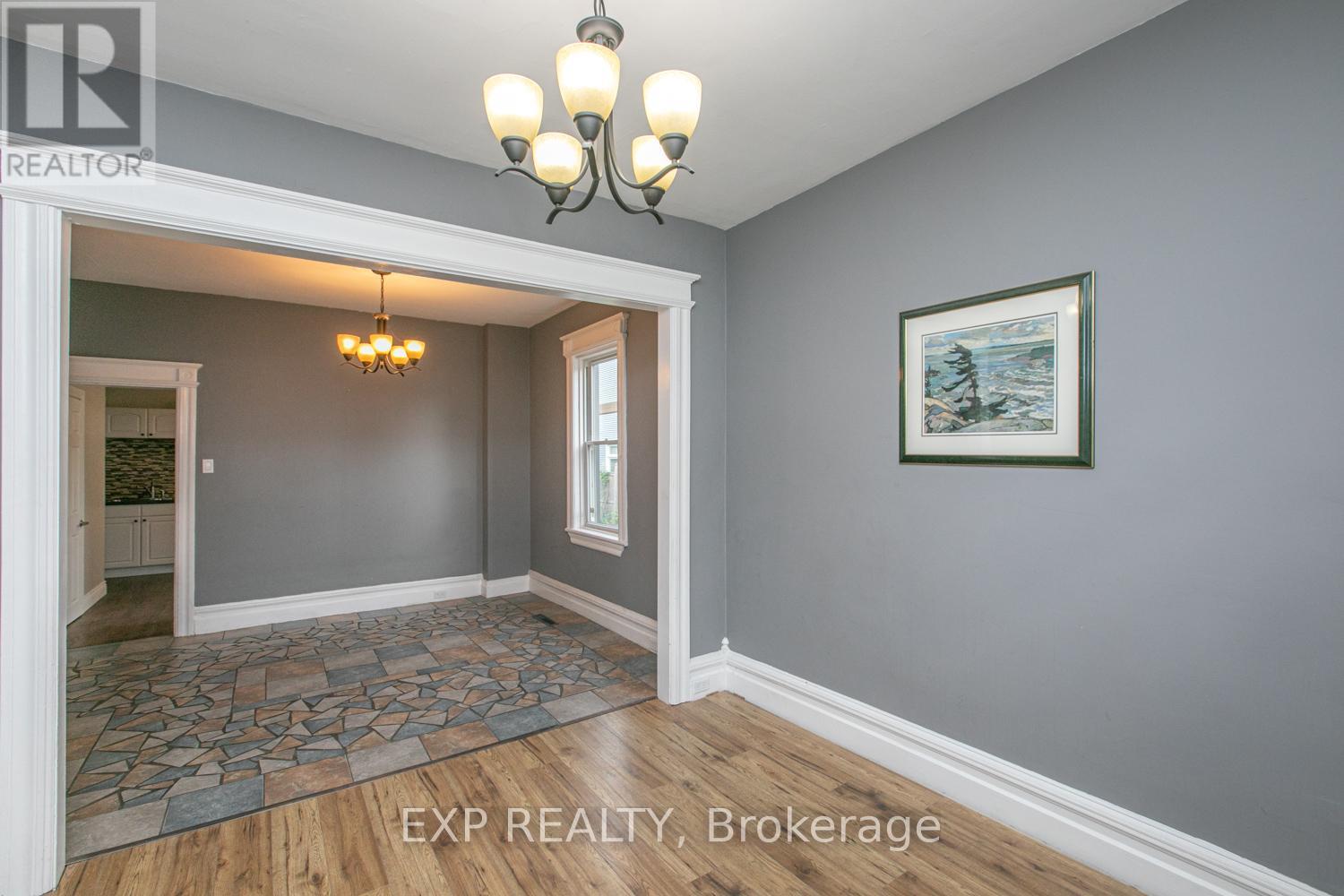 341 Parkdale Avenue, Ottawa, Ontario  K1Y 1G7 - Photo 6 - X12123676