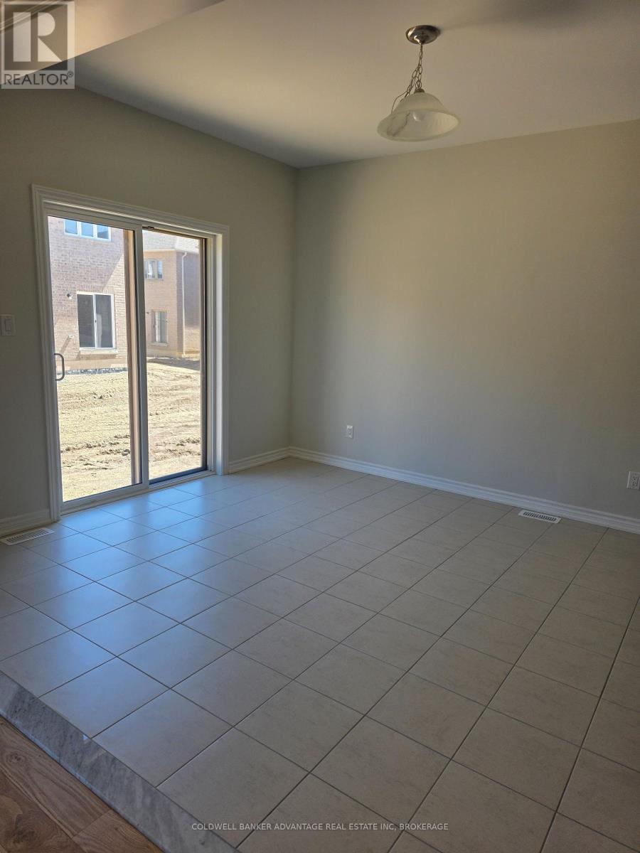 249 Palace Street, Thorold, Ontario  L2V 0N3 - Photo 7 - X12123675