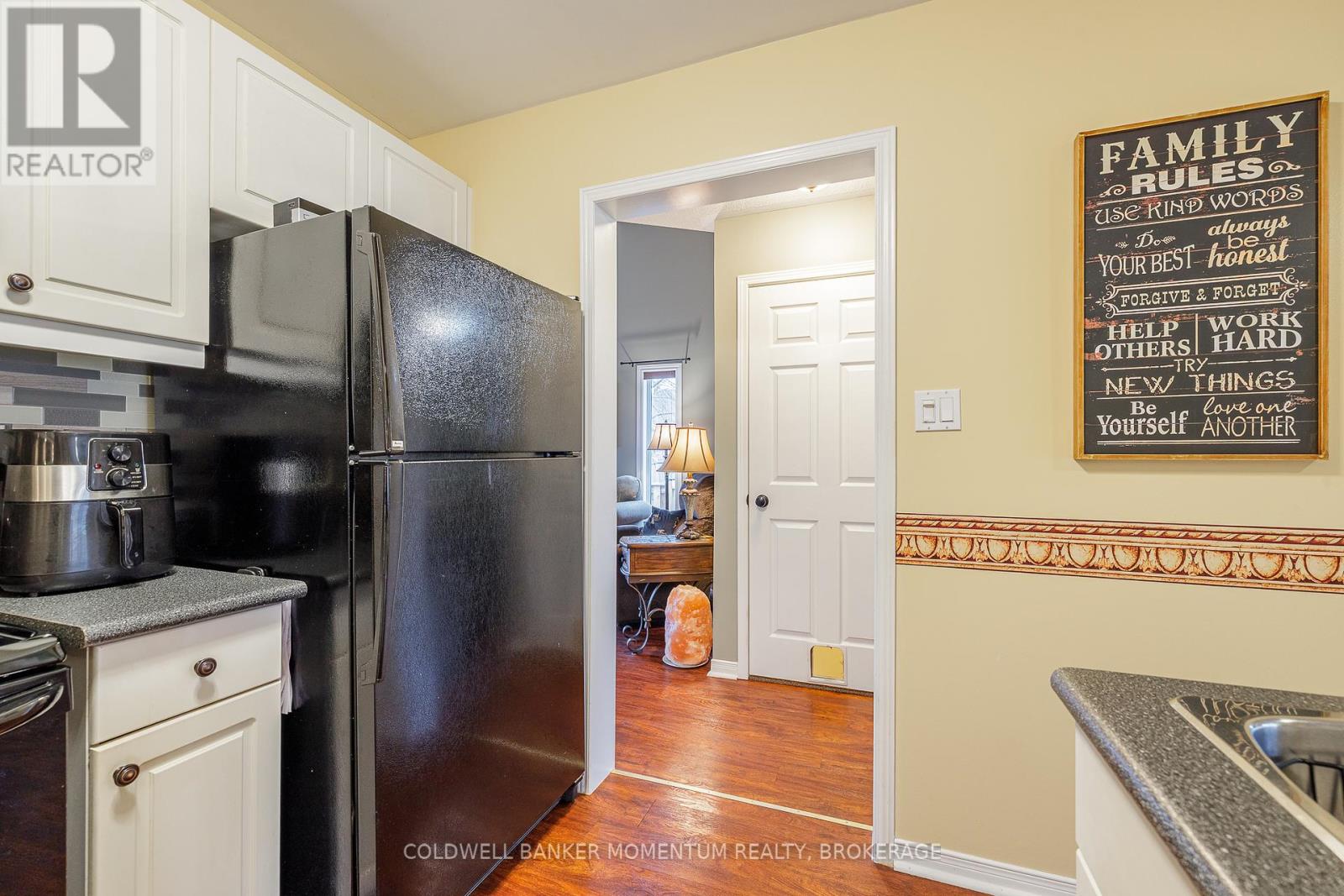 5191 Mulberry Drive, Lincoln, Ontario  L3J 0J6 - Photo 11 - X12123694