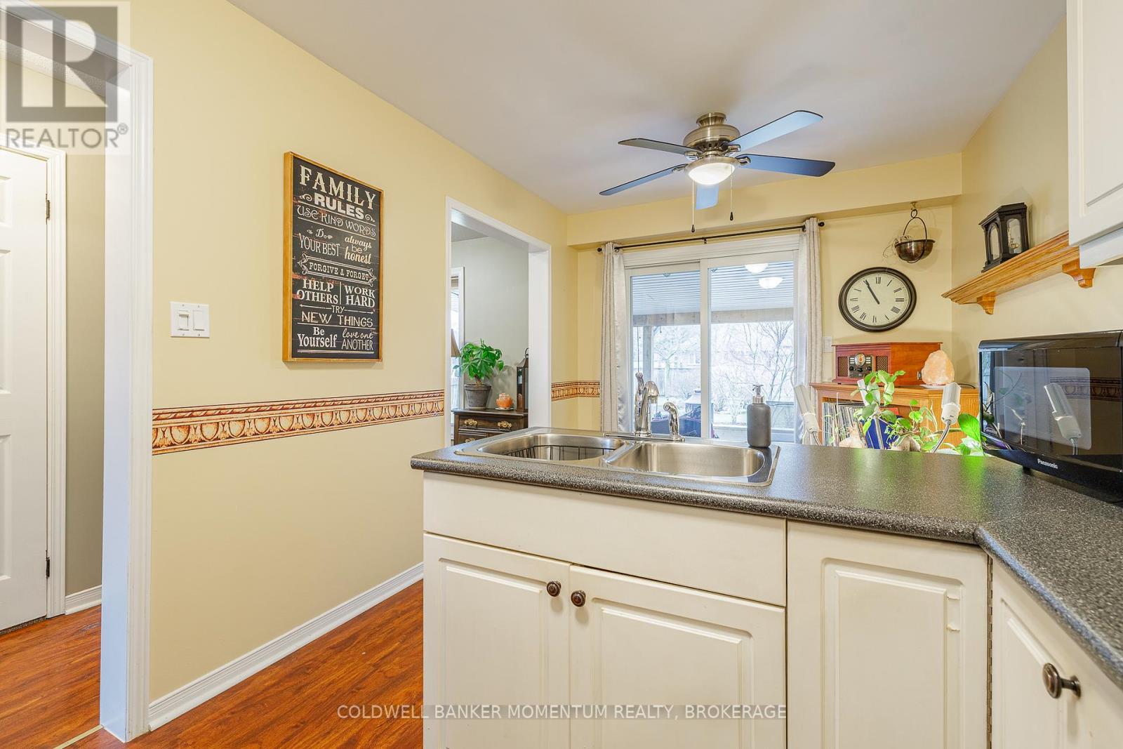 5191 Mulberry Drive, Lincoln, Ontario  L3J 0J6 - Photo 12 - X12123694