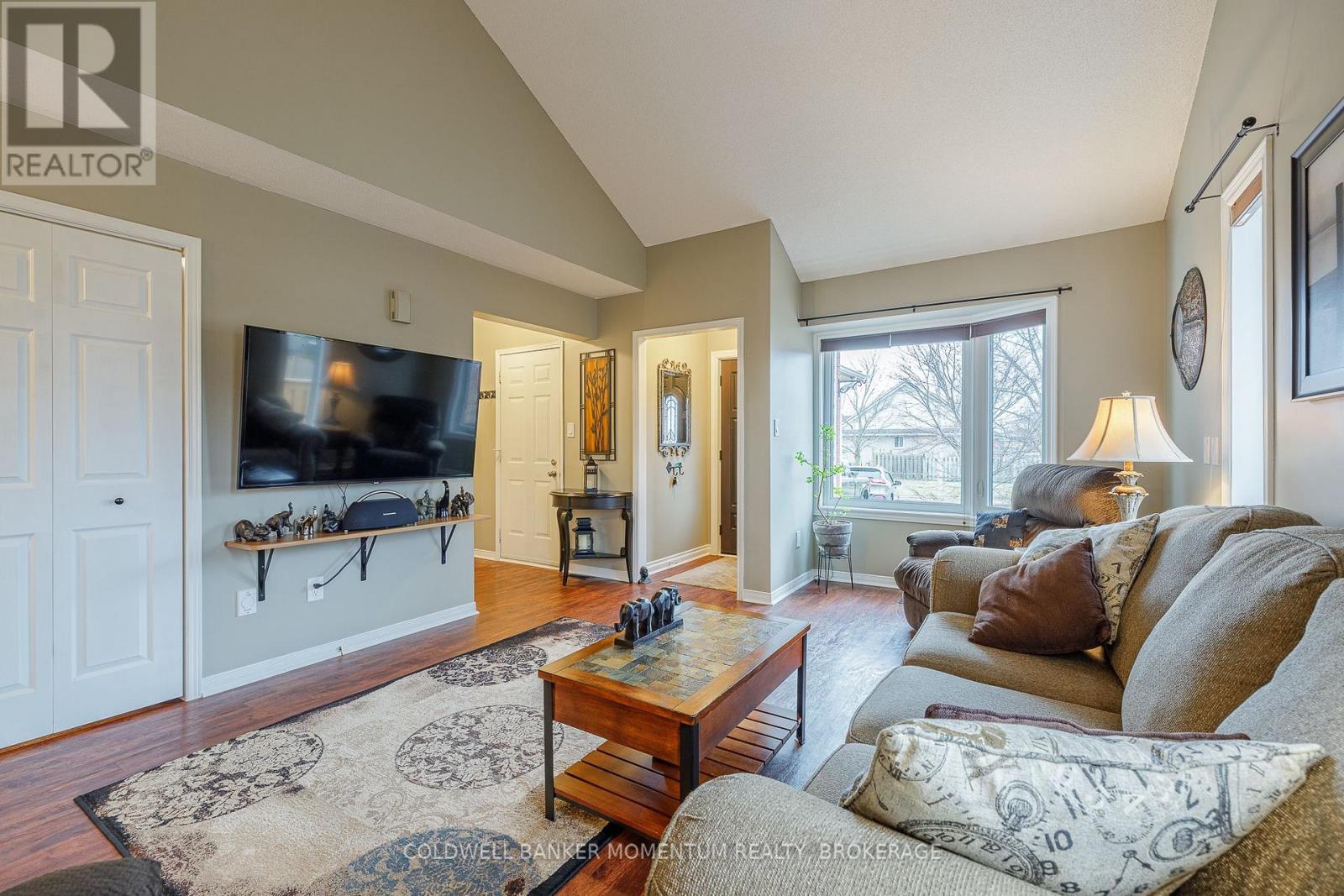 5191 Mulberry Drive, Lincoln (Beamsville), Ontario  L3J 0J6 - Photo 5 - X12123694