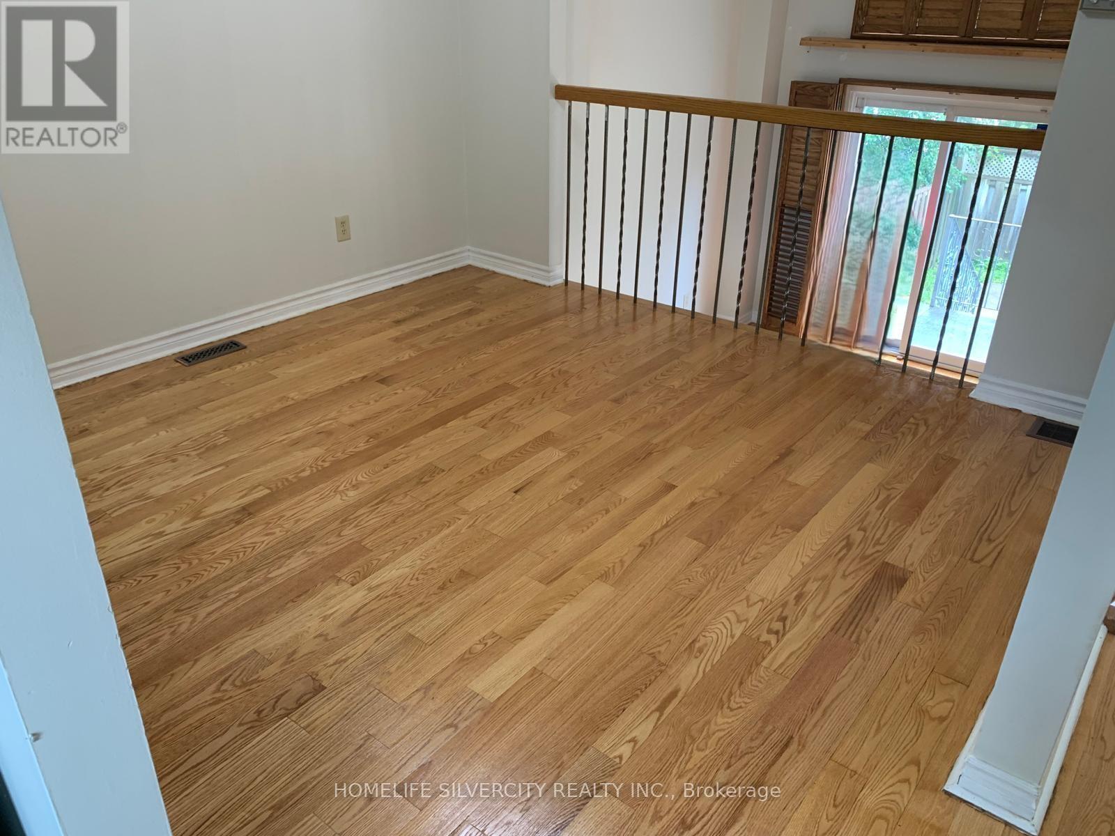 54 Carnival Court, Toronto, Ontario  M2R 3T8 - Photo 13 - C12104059
