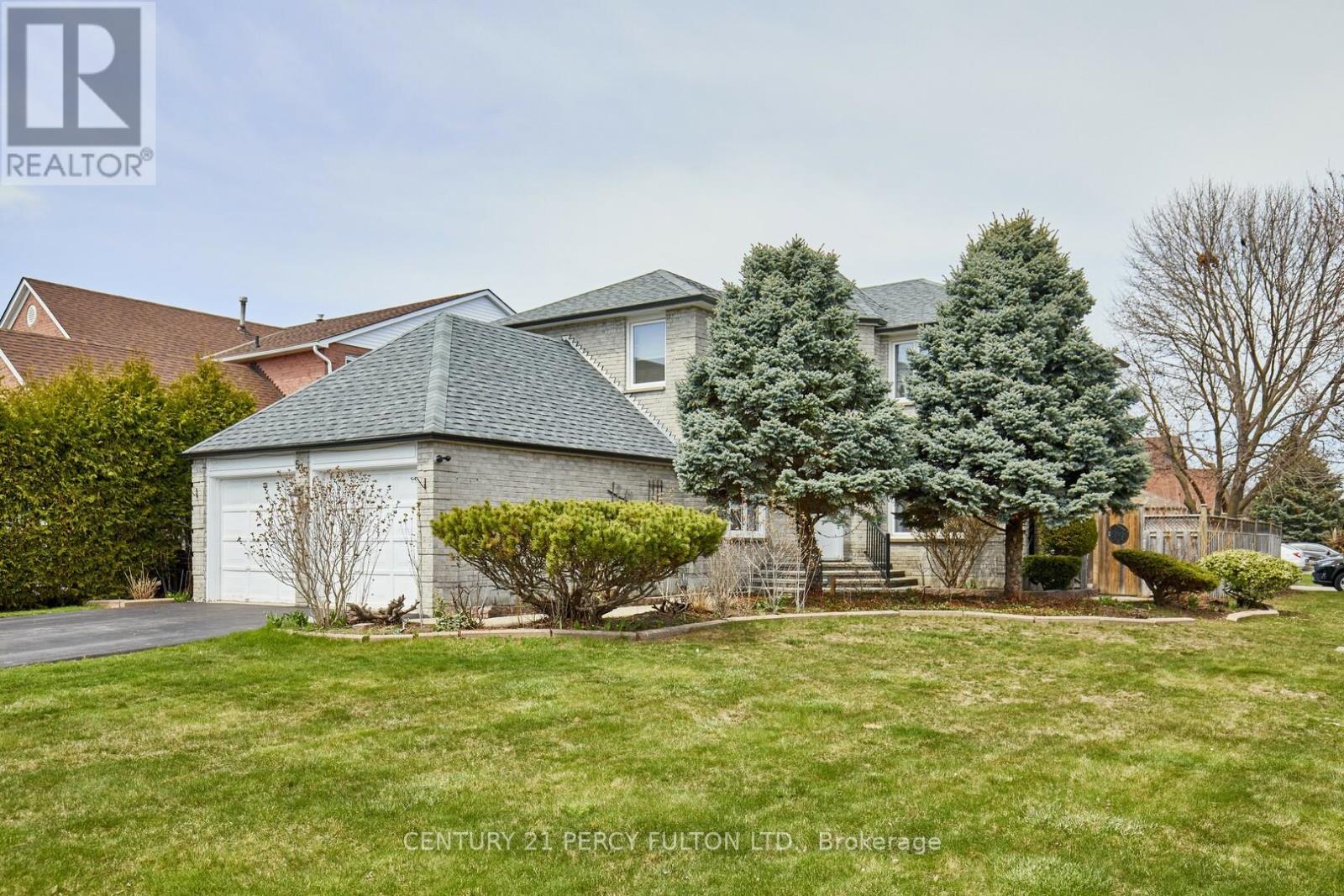 Property at 535 GARDENVIEW SQUARE image 1