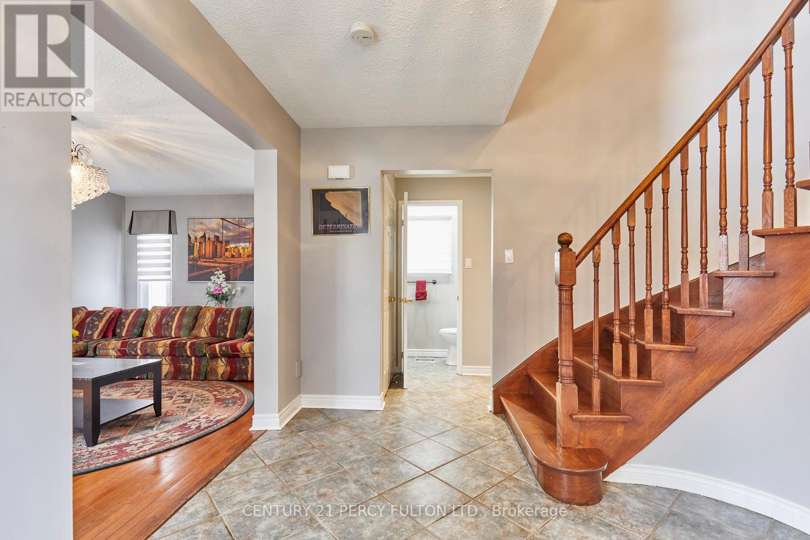 535 Gardenview Square, Pickering, Ontario  L1V 4R7 - Photo 5 - E12102717