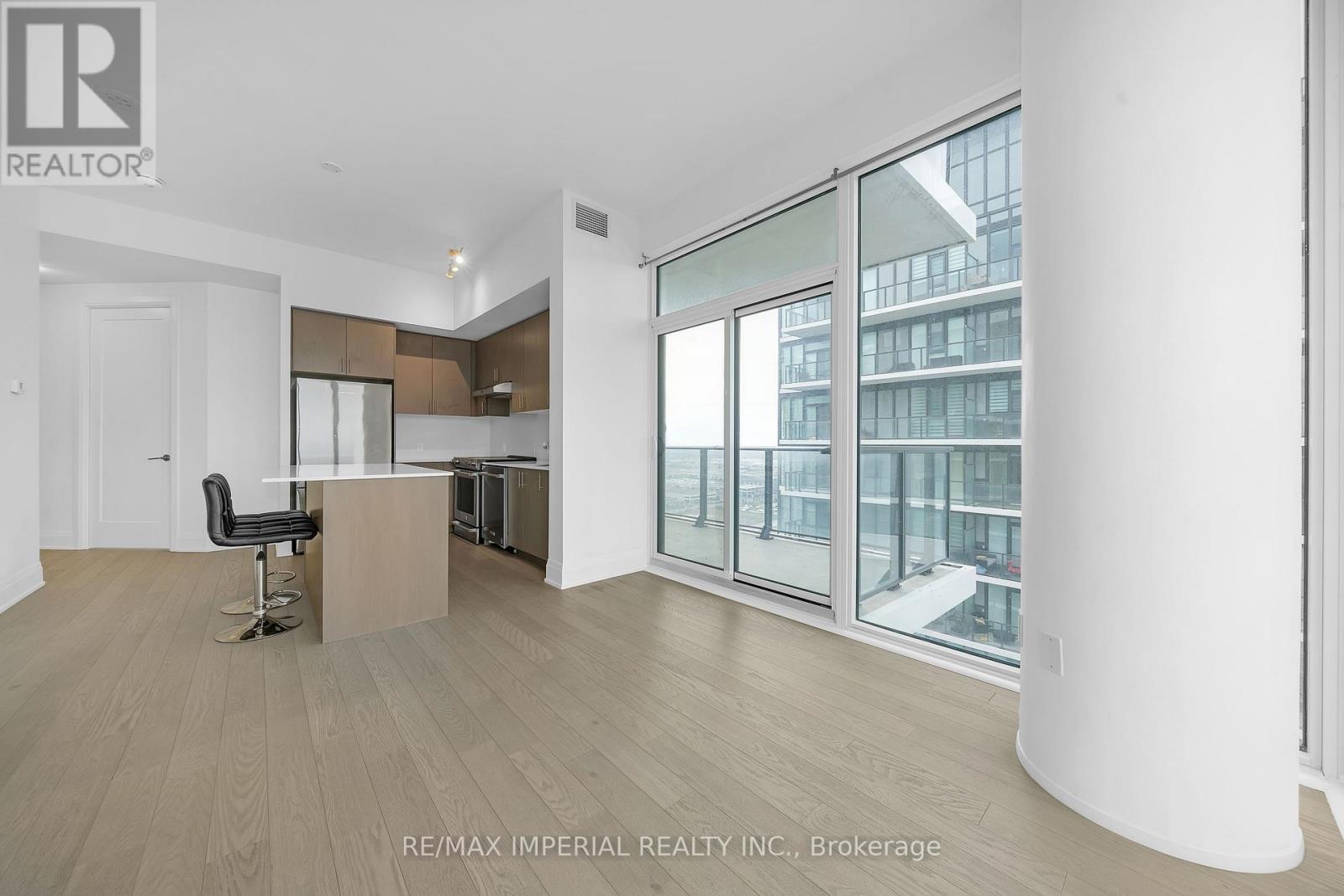 Ph106 - 9000 Jane Street, Vaughan, Ontario  L4K 0M6 - Photo 11 - N12106807