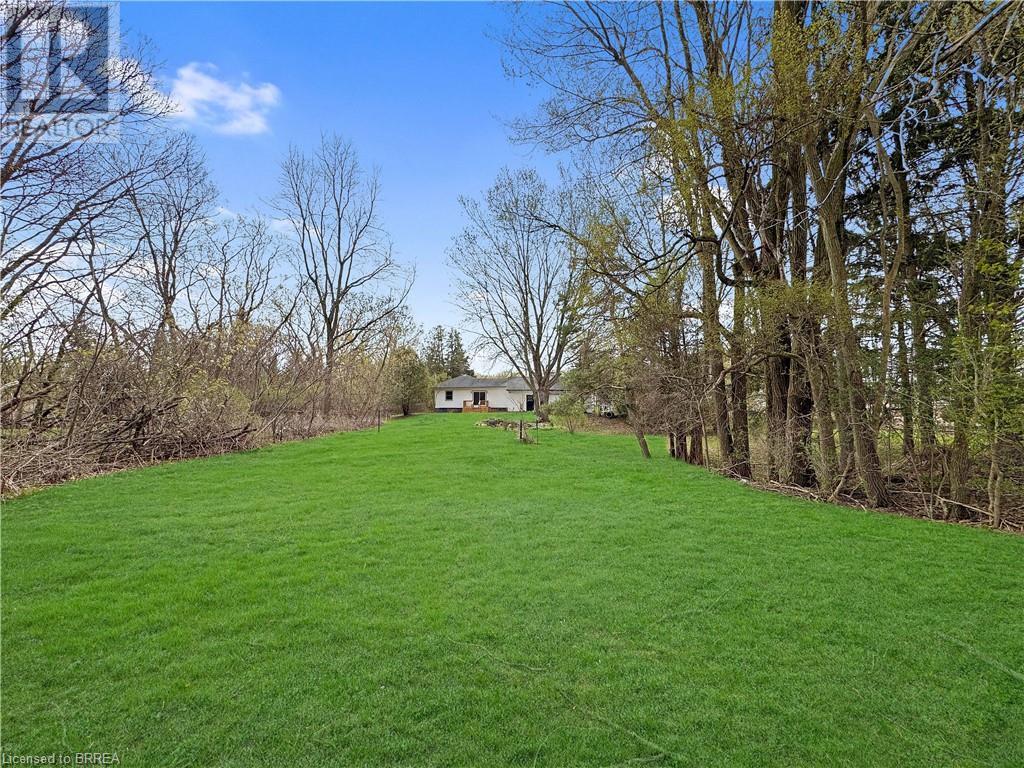 Property at 135 BIRKETT Lane image 2