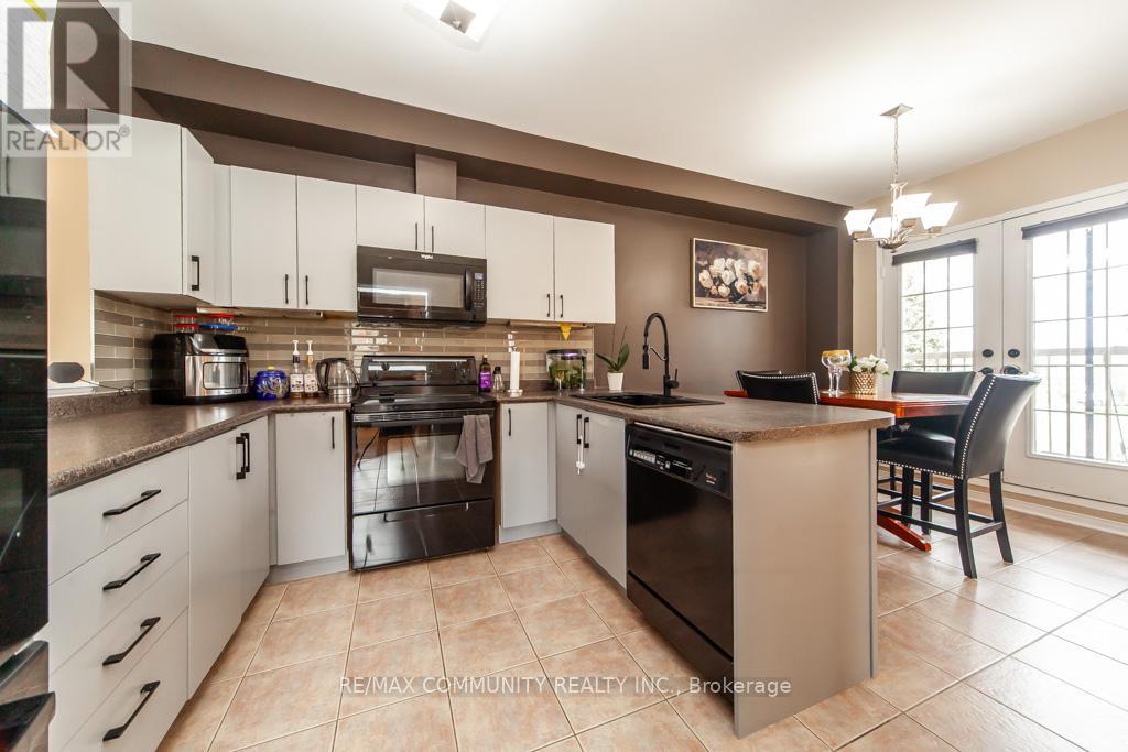 17 - 575 Steeple Hill, Pickering, Ontario  L1V 5Z2 - Photo 9 - E12123622