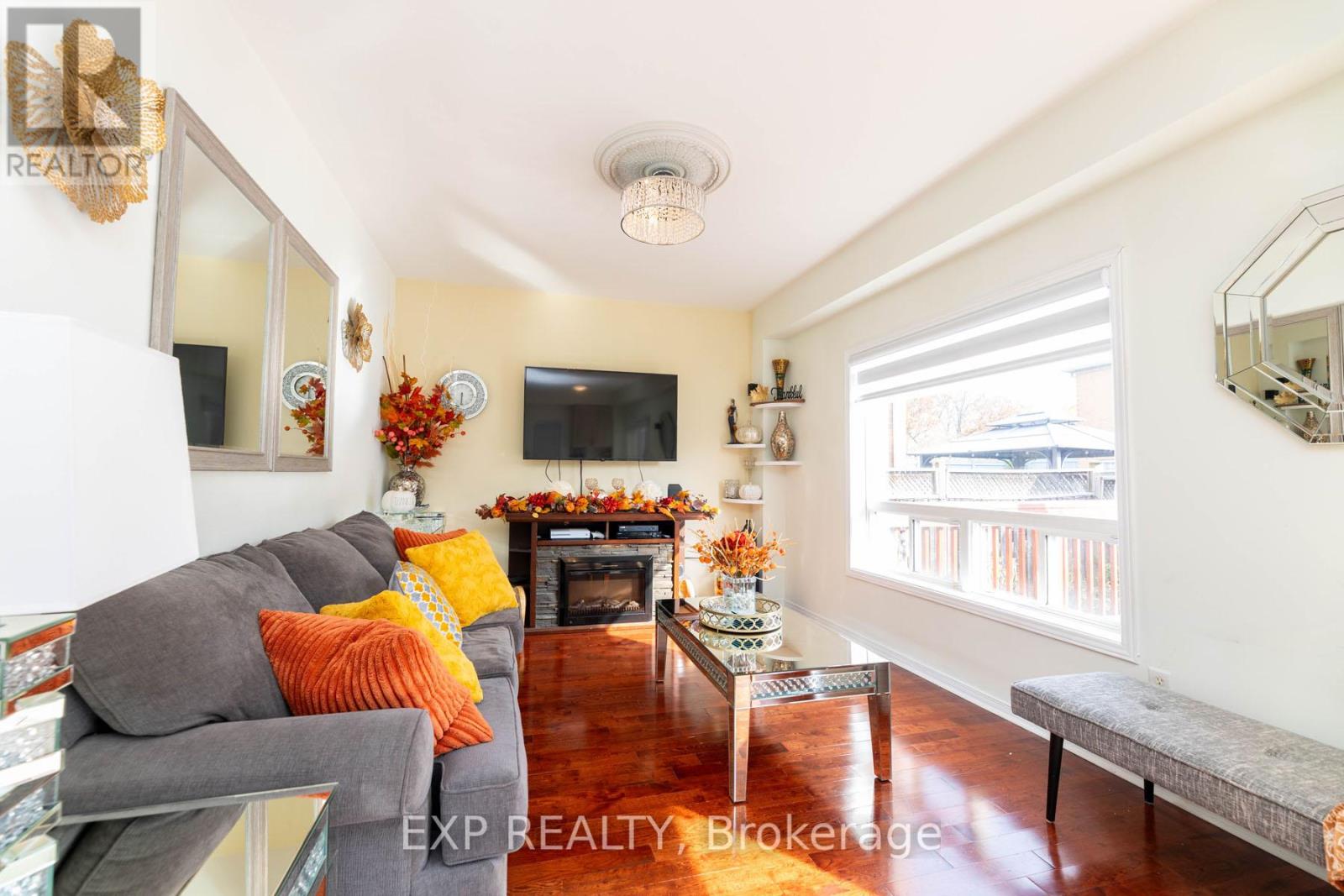 111 Knowles Drive, Toronto, Ontario  M1X 1T4 - Photo 14 - E12123698
