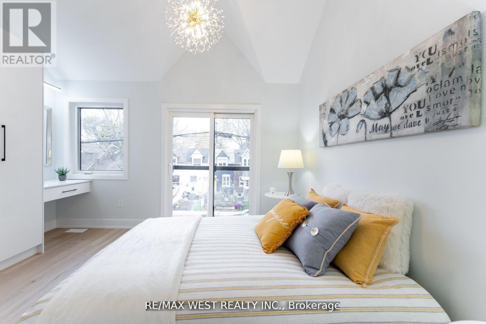 Upper Unit - 411 Main Street, Toronto, Ontario  M4C 4X2 - Photo 17 - E12123777