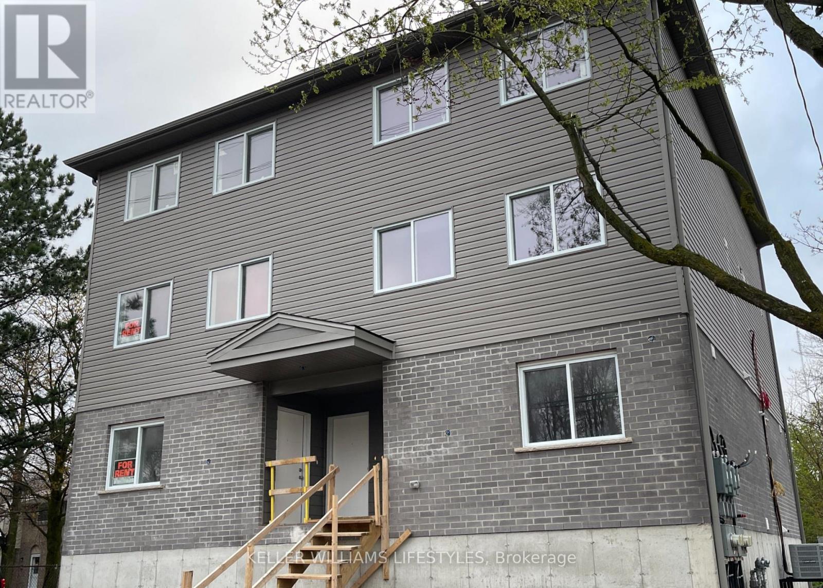 130 SOUTHDALE ROAD W, London South, Ontario