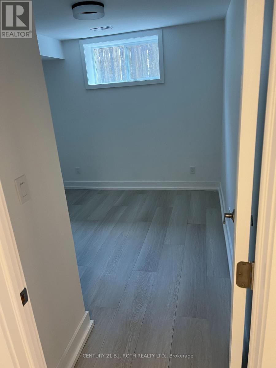 3 - 108 Maple Avenue, Barrie, Ontario  L4N 1S4 - Photo 9 - S12123792