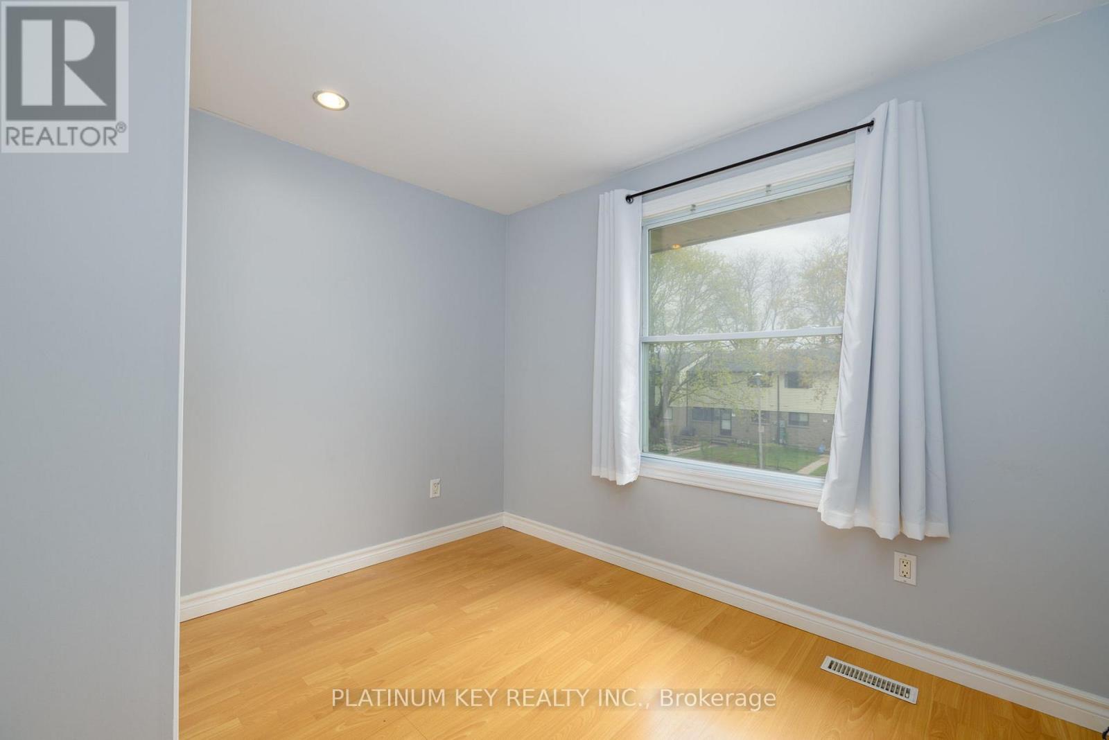 404 Crawford Street, London South, Ontario  N6C 3B3 - Photo 16 - X12123852