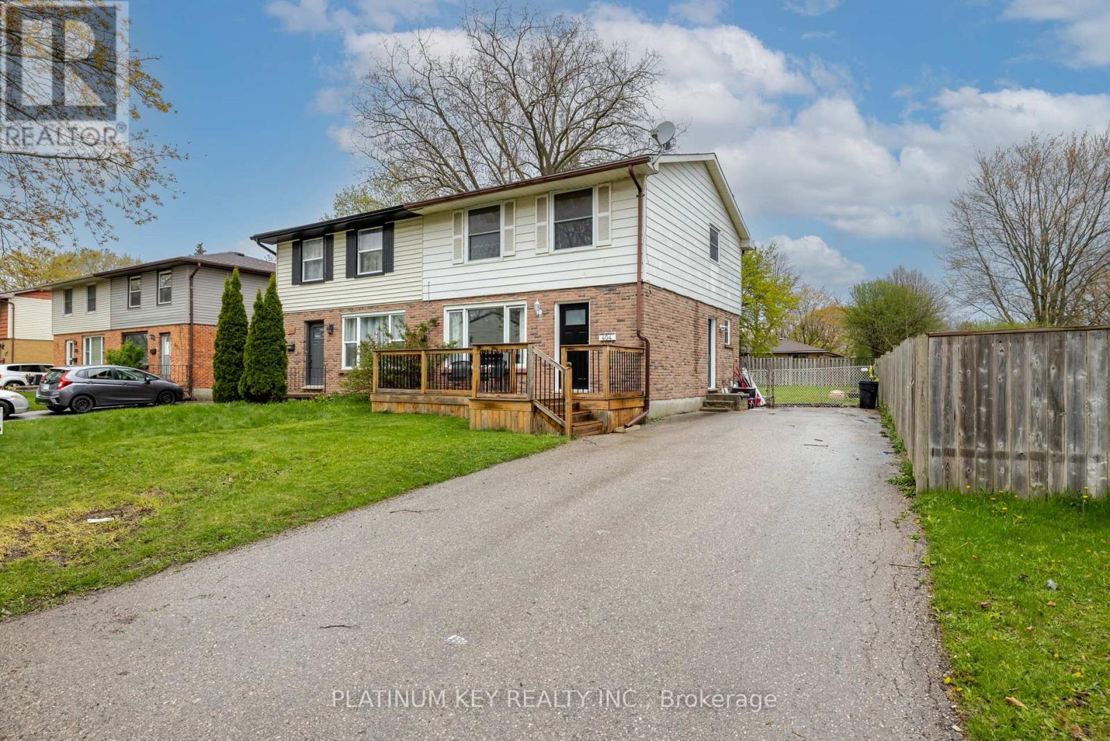 404 Crawford Street, London South, Ontario  N6C 3B3 - Photo 2 - X12123852