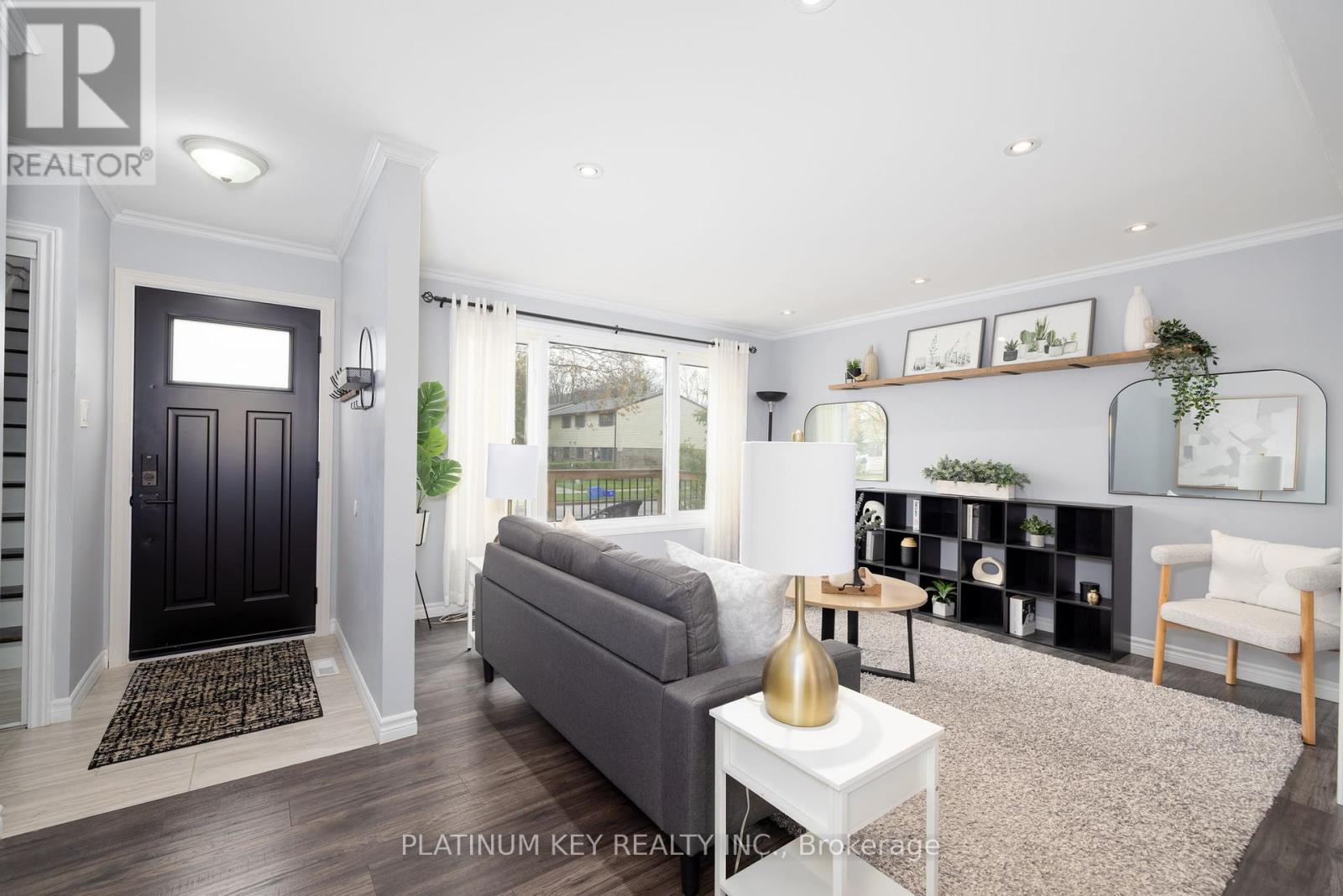 404 Crawford Street, London South, Ontario  N6C 3B3 - Photo 6 - X12123852