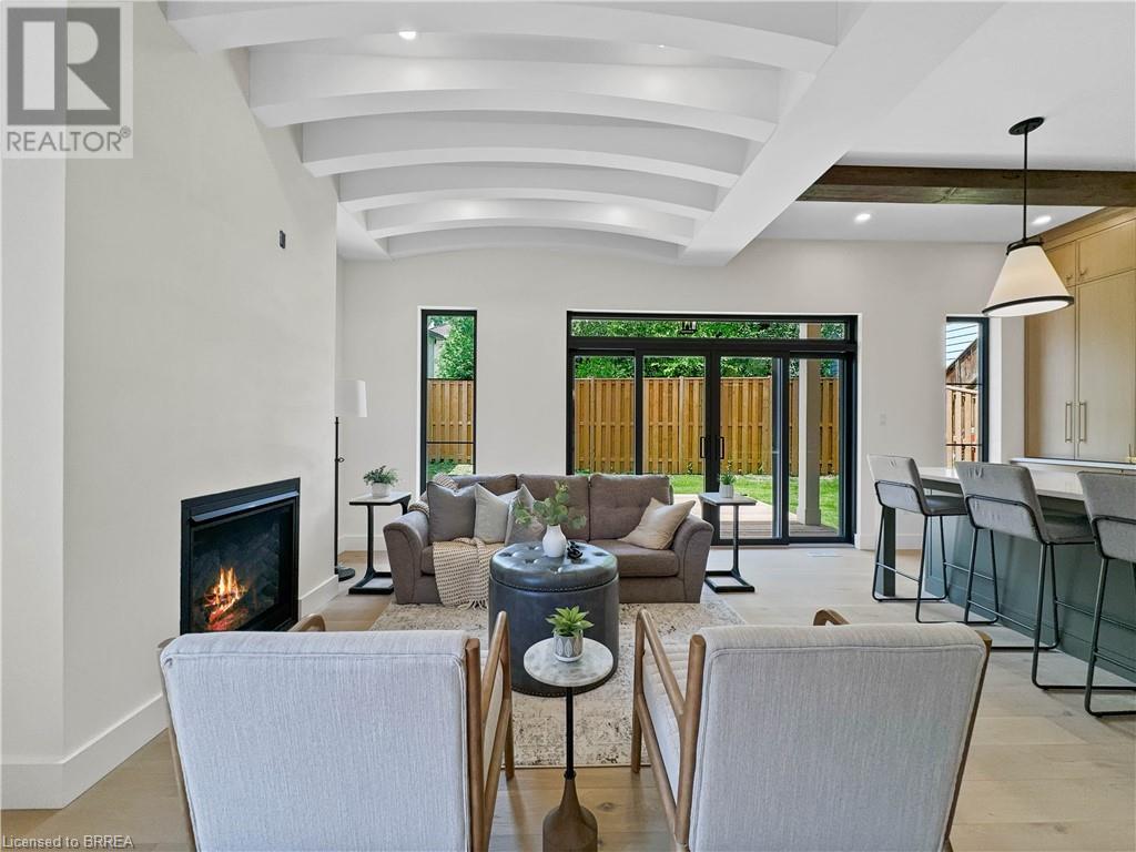 Property at 75 GRAND RIVER Street S image 5