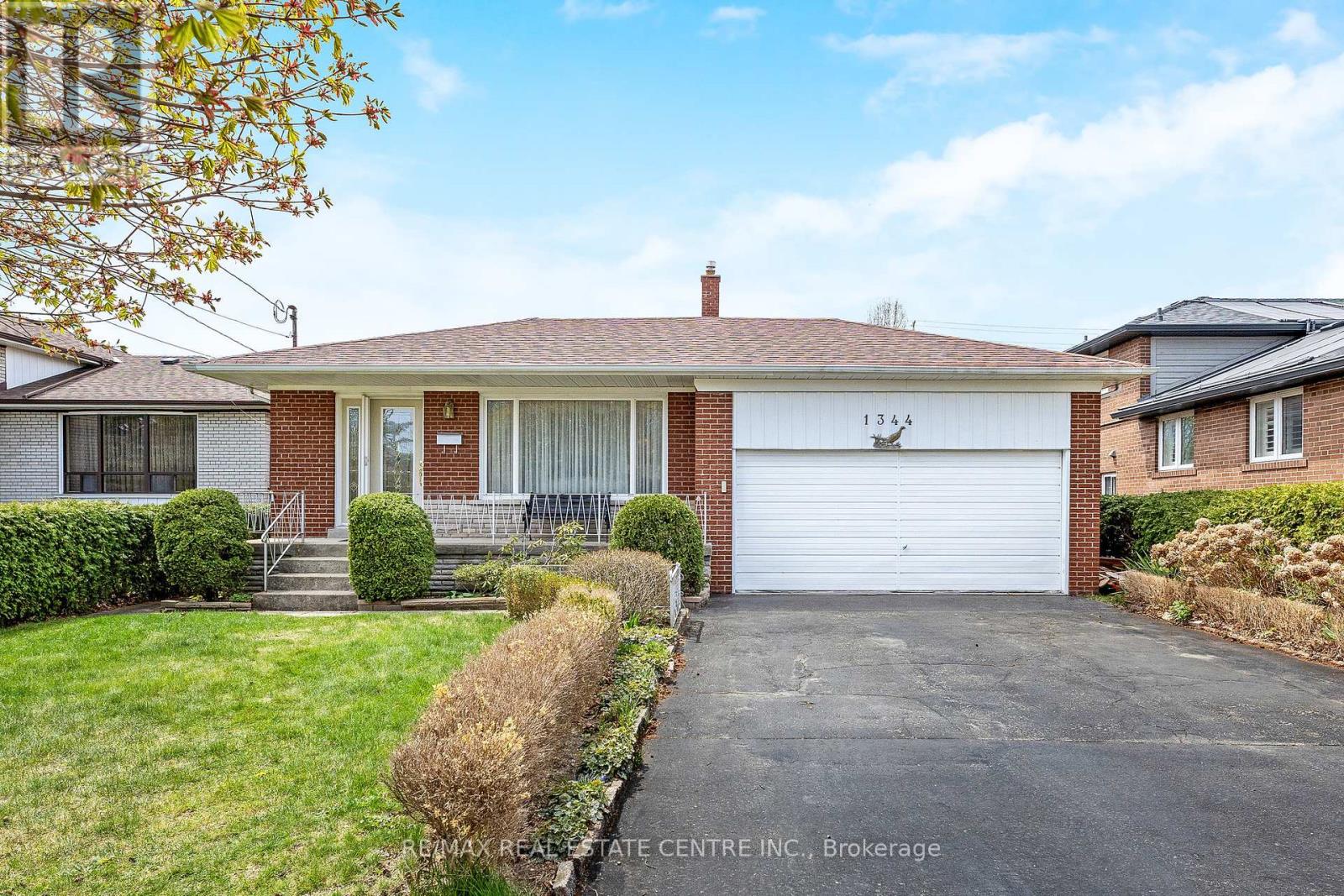 1344 STRATHY AVENUE, mississauga (lakeview), Ontario