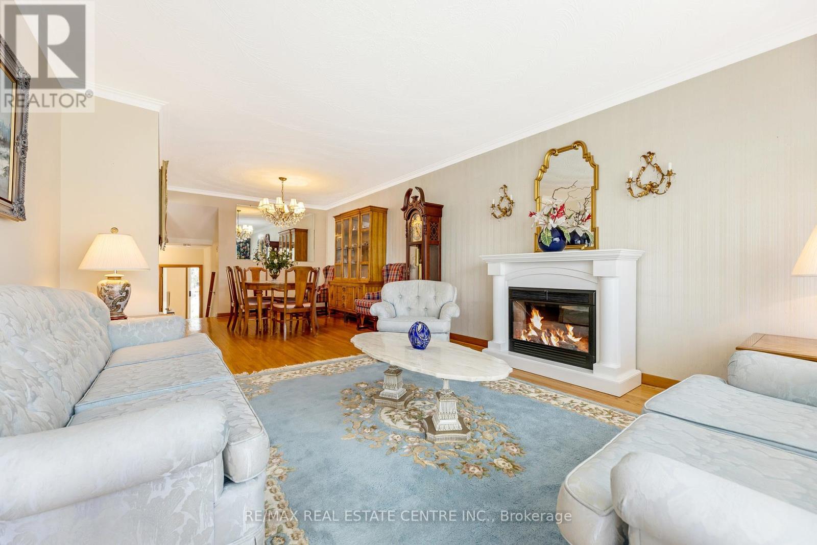 1344 Strathy Avenue, Mississauga, Ontario  L5E 2L2 - Photo 13 - W12123618