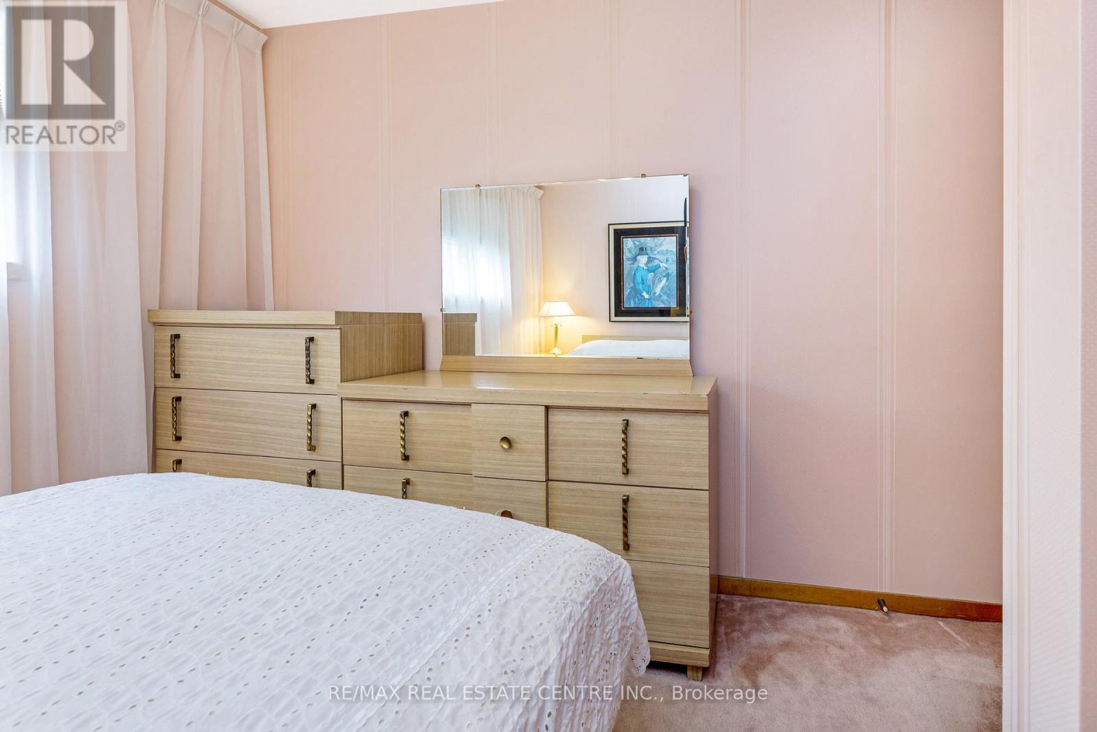 1344 Strathy Avenue, Mississauga, Ontario  L5E 2L2 - Photo 28 - W12123618