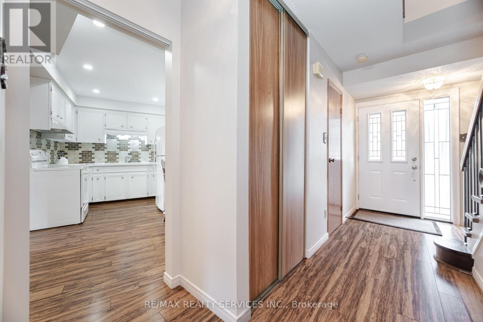 111 - 1951 Rathburn Road E, Mississauga (Rathwood), Ontario  L4W 2N9 - Photo 6 - W12123640