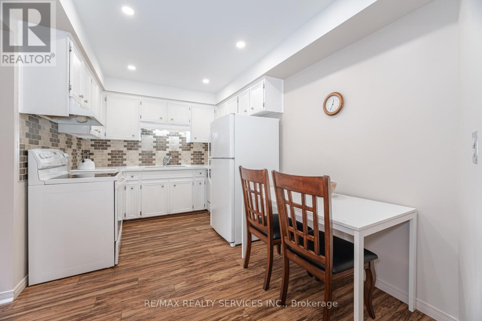 111 - 1951 Rathburn Road E, Mississauga (Rathwood), Ontario  L4W 2N9 - Photo 8 - W12123640