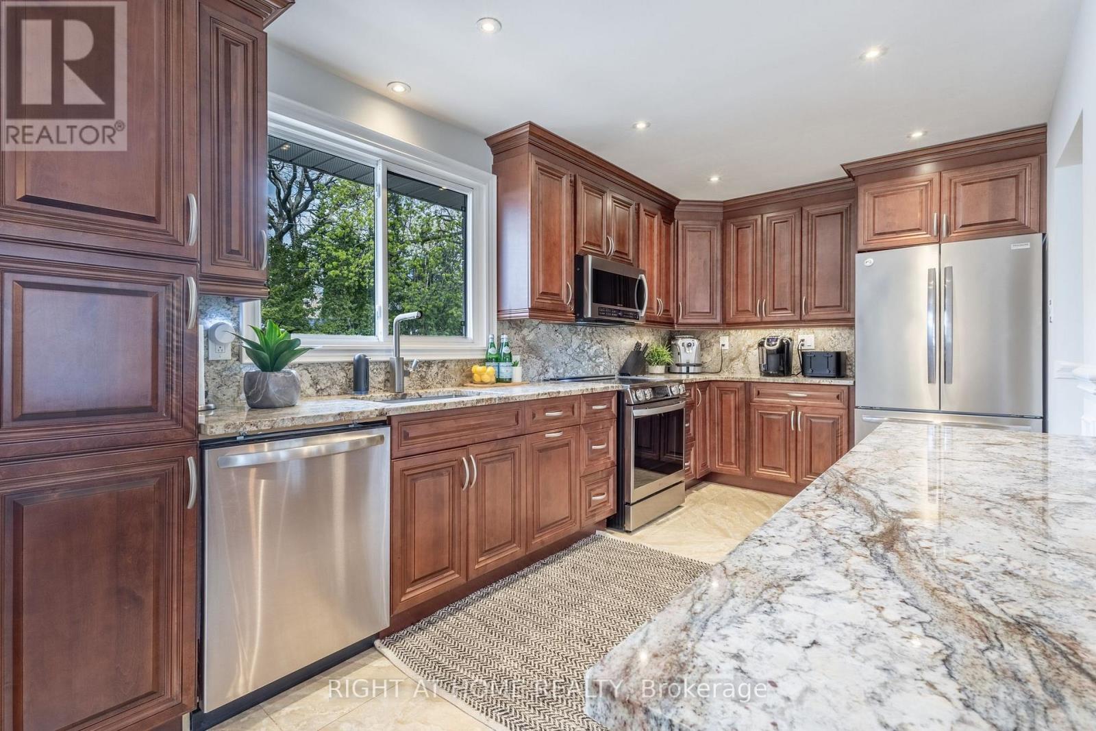 337 Monica Crescent, Burlington, Ontario  L7N 1Z5 - Photo 48 - W12123722